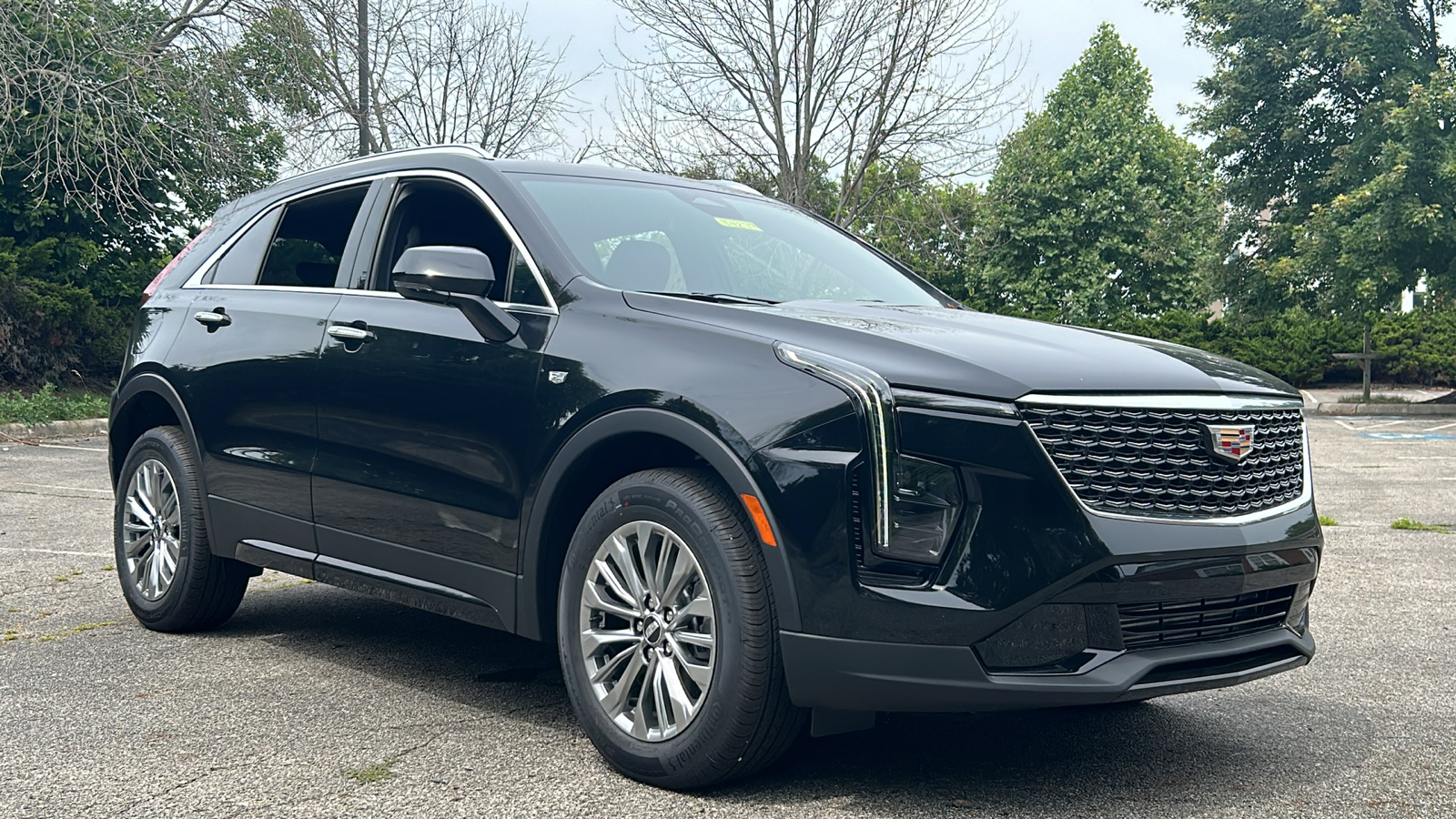 2024 Cadillac XT4 Premium Luxury 2