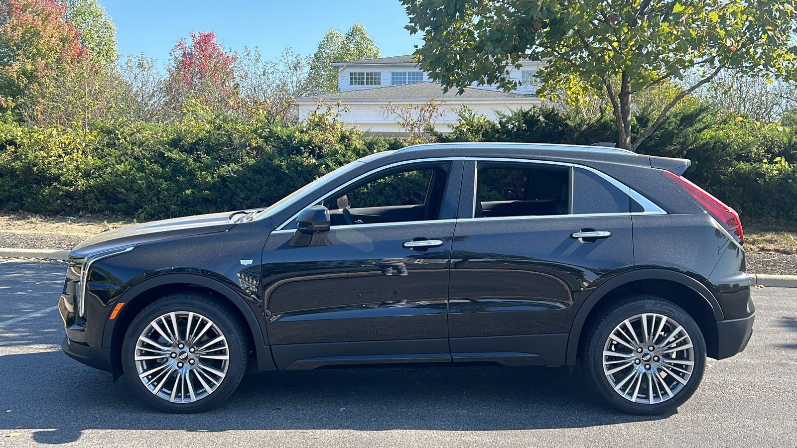 2025 Cadillac XT4 Premium Luxury 16