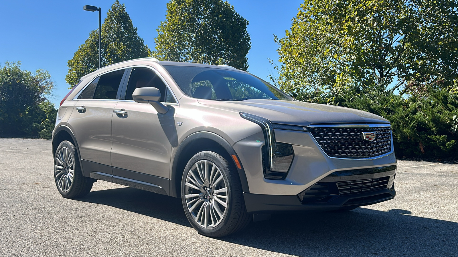 2025 Cadillac XT4 Premium Luxury 2