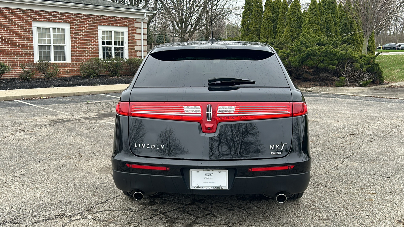 2018 Lincoln MKT Livery 11