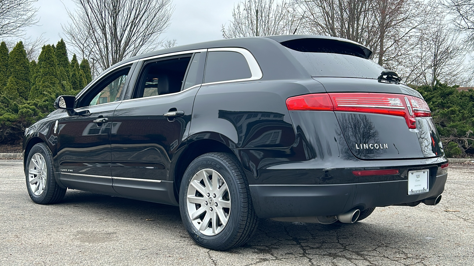 2018 Lincoln MKT Livery 15