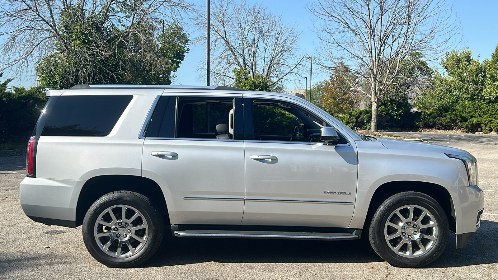 2016 GMC Yukon Denali 3