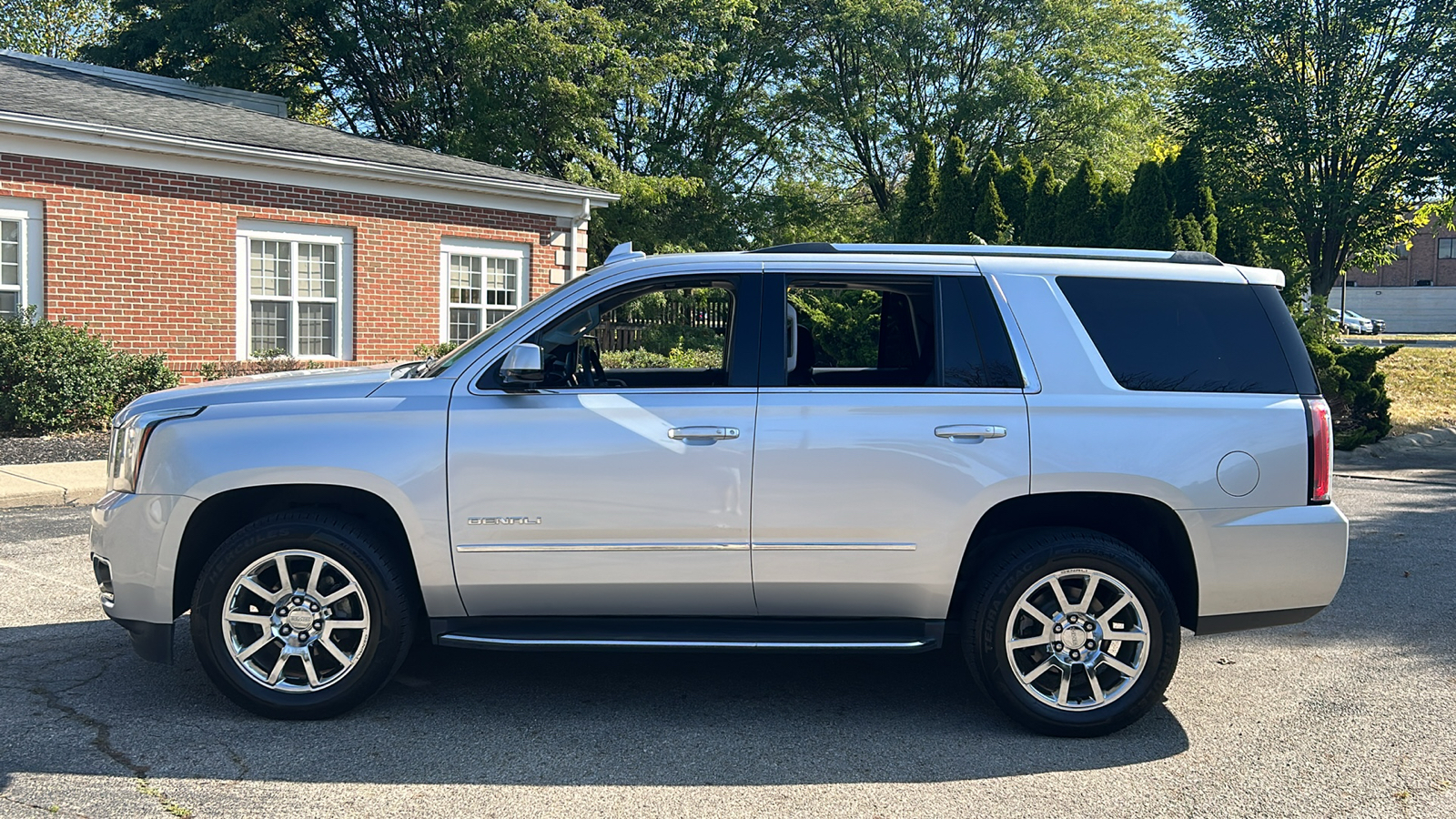 2016 GMC Yukon Denali 15