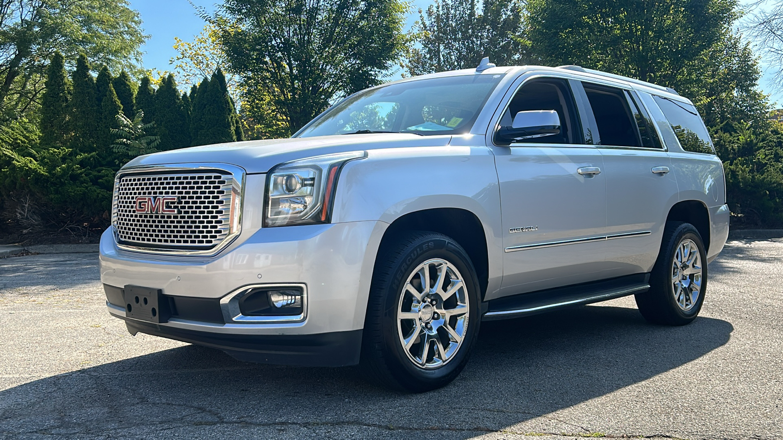 2016 GMC Yukon Denali 40