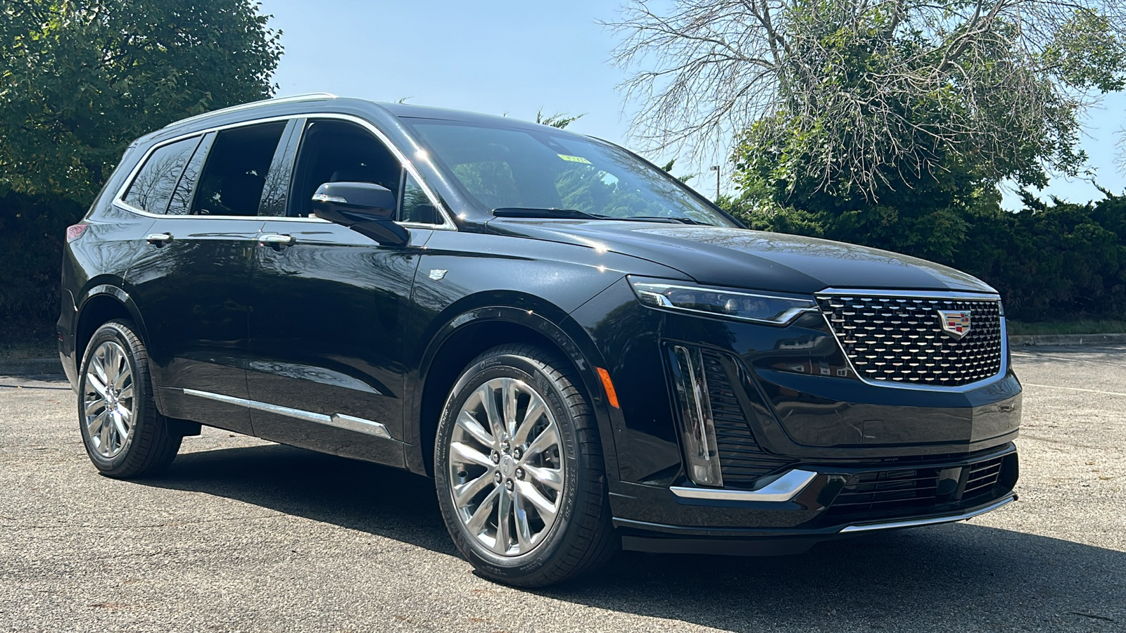 2025 Cadillac XT6 Premium Luxury 2