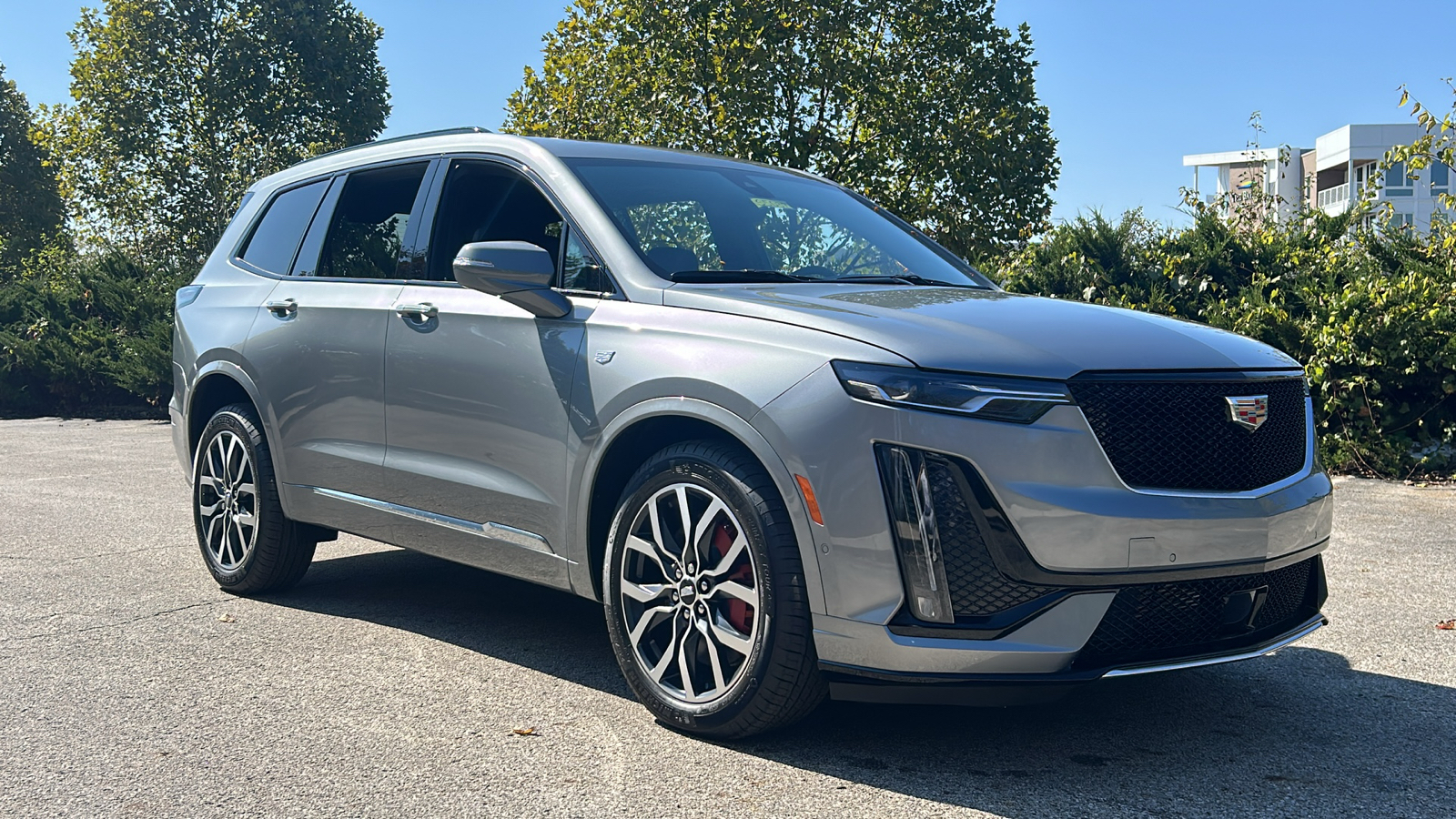 2025 Cadillac XT6 Sport 2