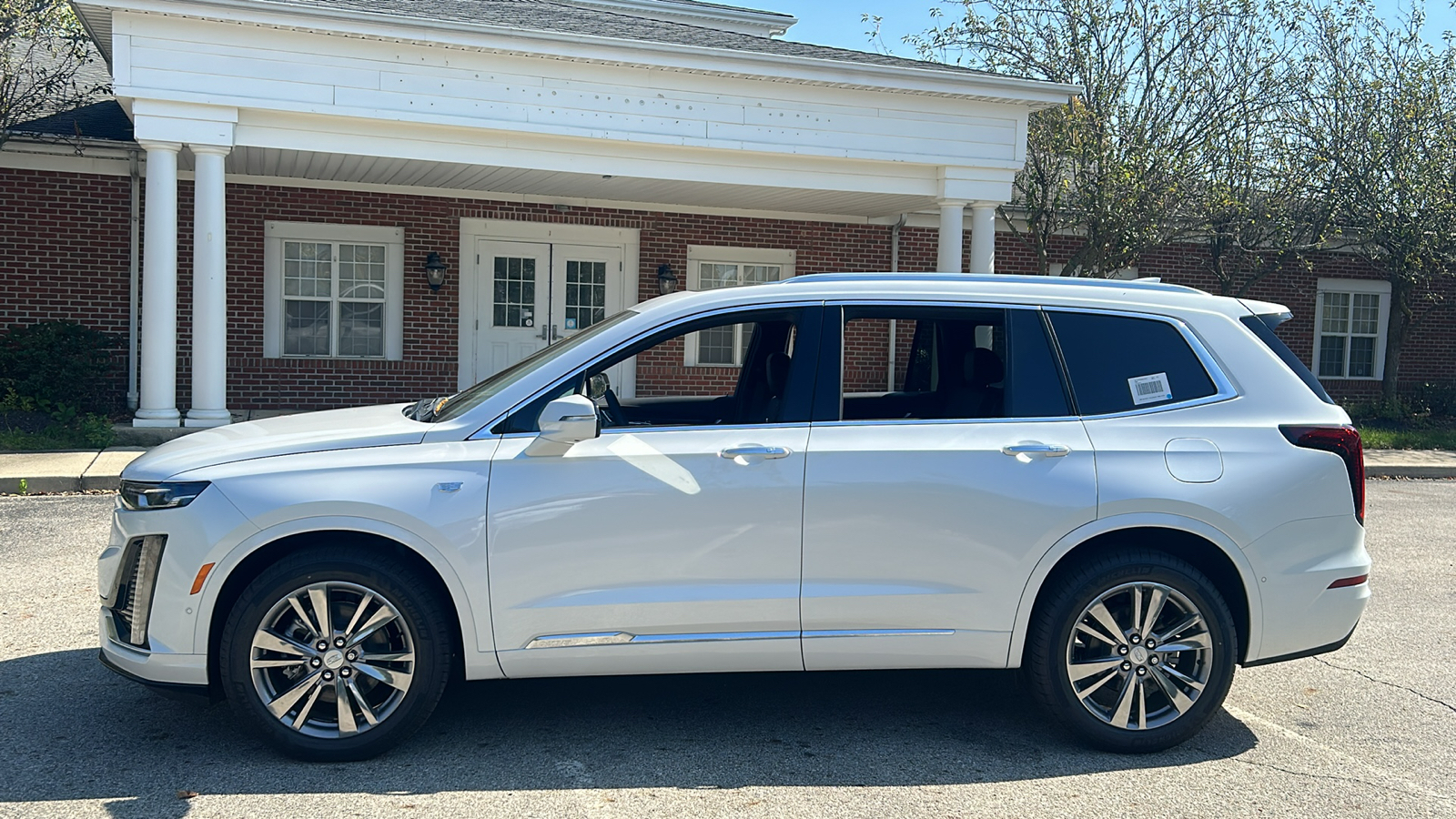 2025 Cadillac XT6 Premium Luxury 16