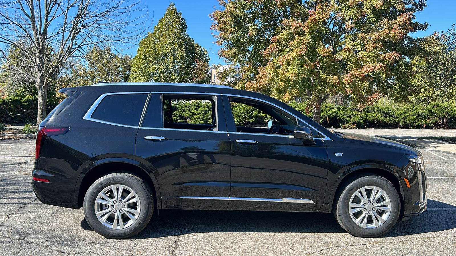 2025 Cadillac XT6 Luxury 4