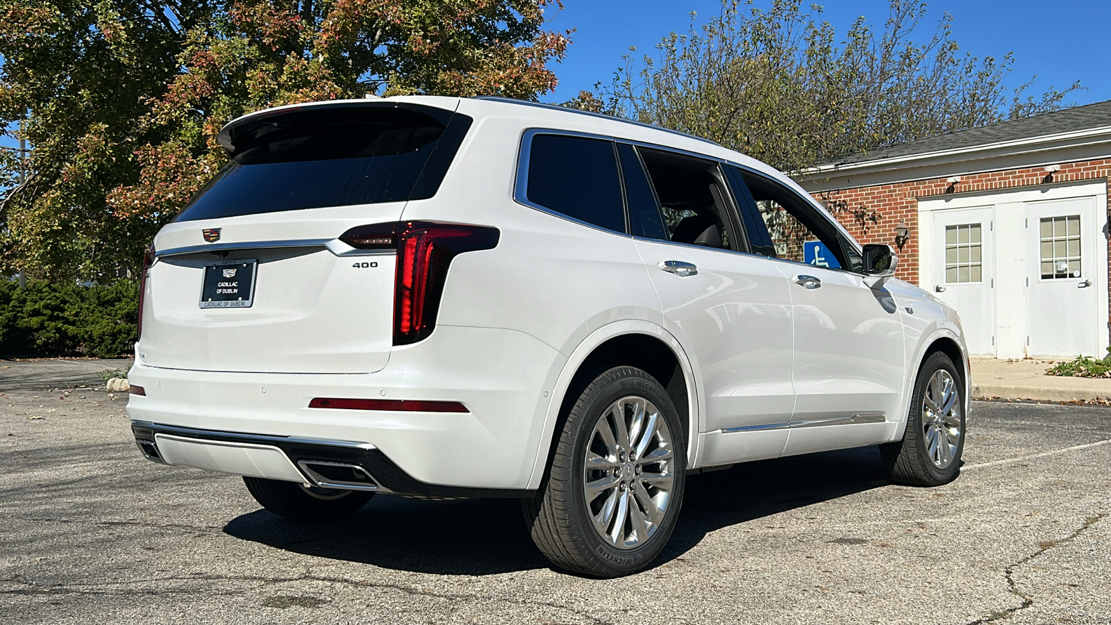 2025 Cadillac XT6 Premium Luxury 10