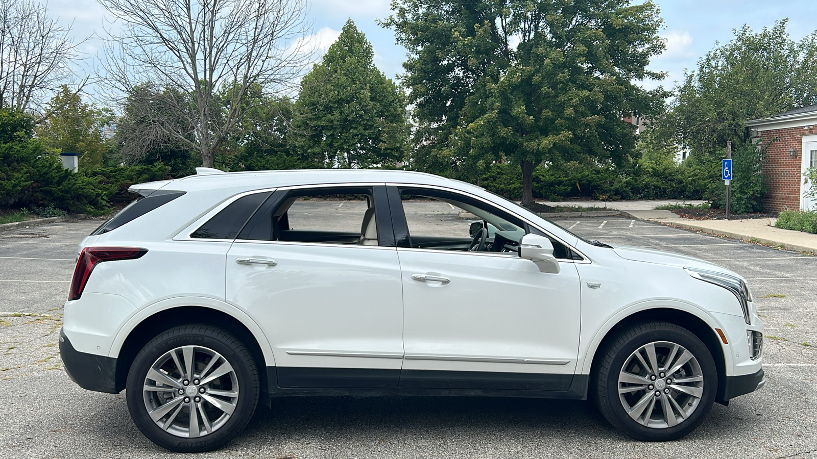 2024 Cadillac XT5 Premium Luxury 3