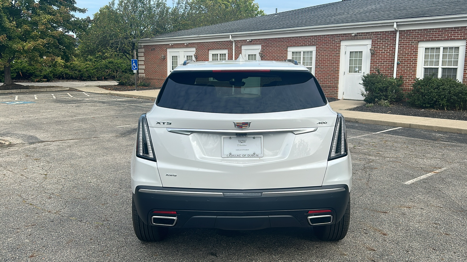 2025 Cadillac XT5 Sport 11