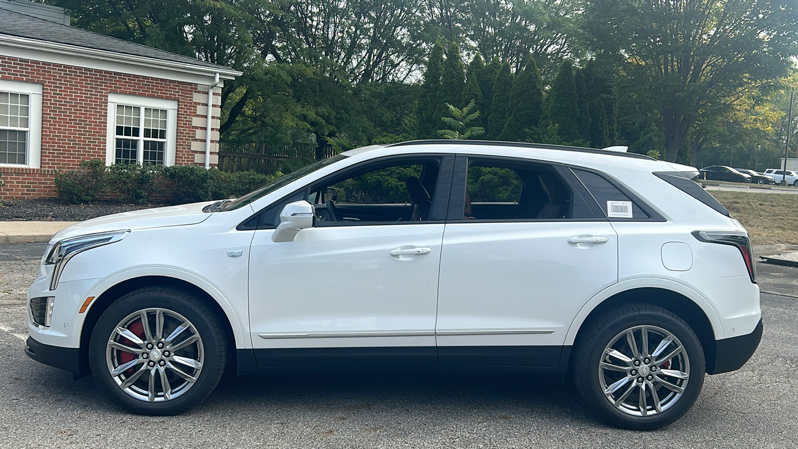 2025 Cadillac XT5 Sport 16