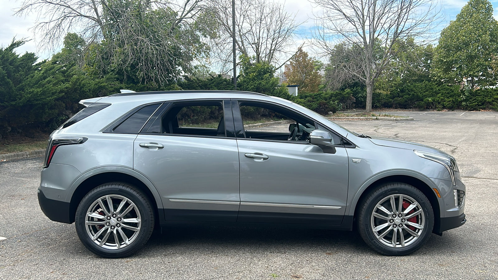 2025 Cadillac XT5 Sport 3