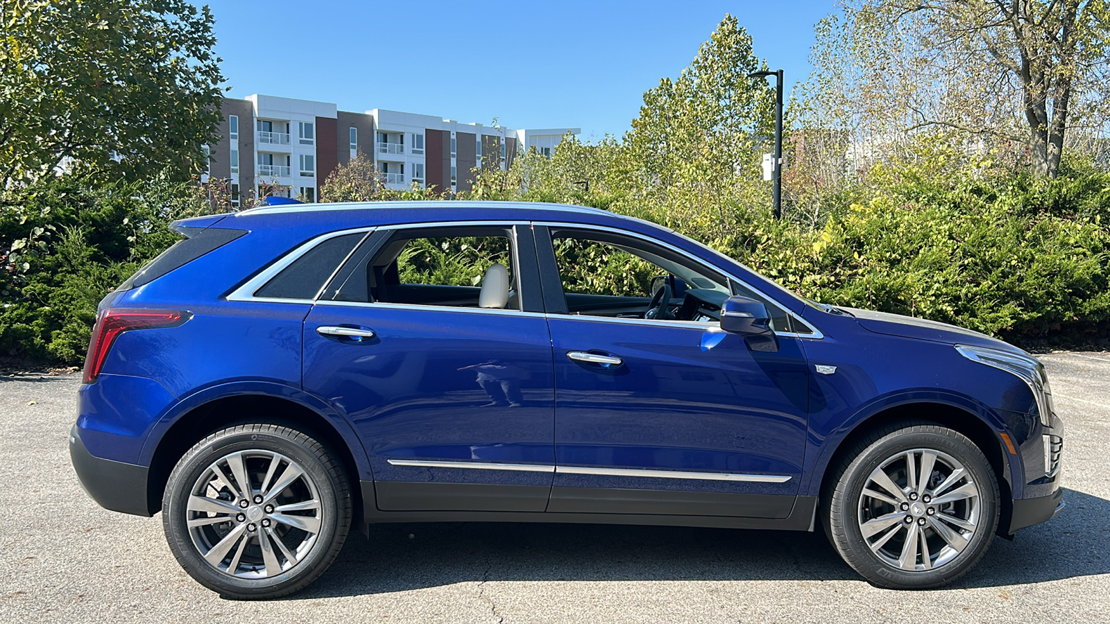 2025 Cadillac XT5 Premium Luxury 3