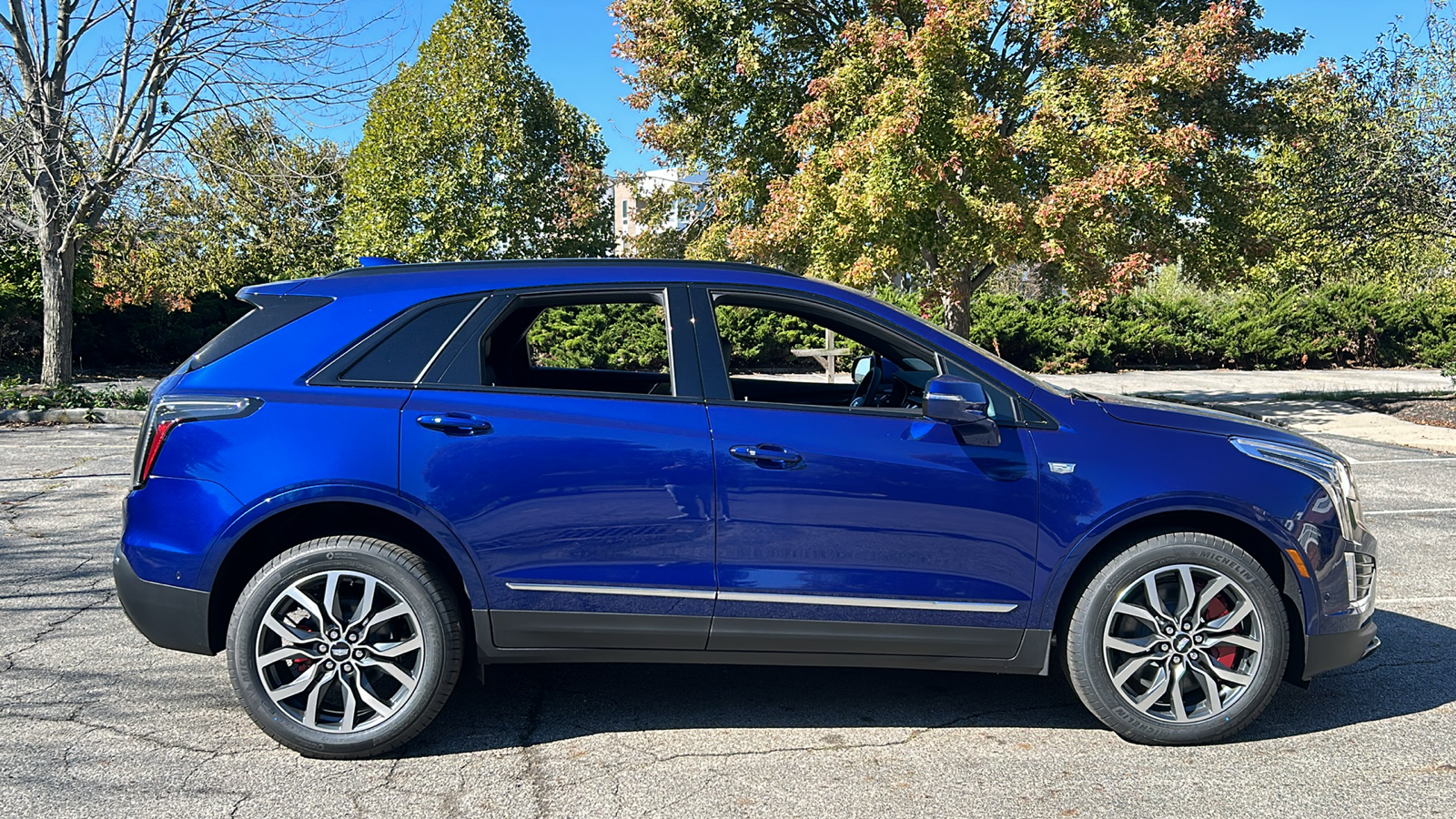 2025 Cadillac XT5 Sport 3