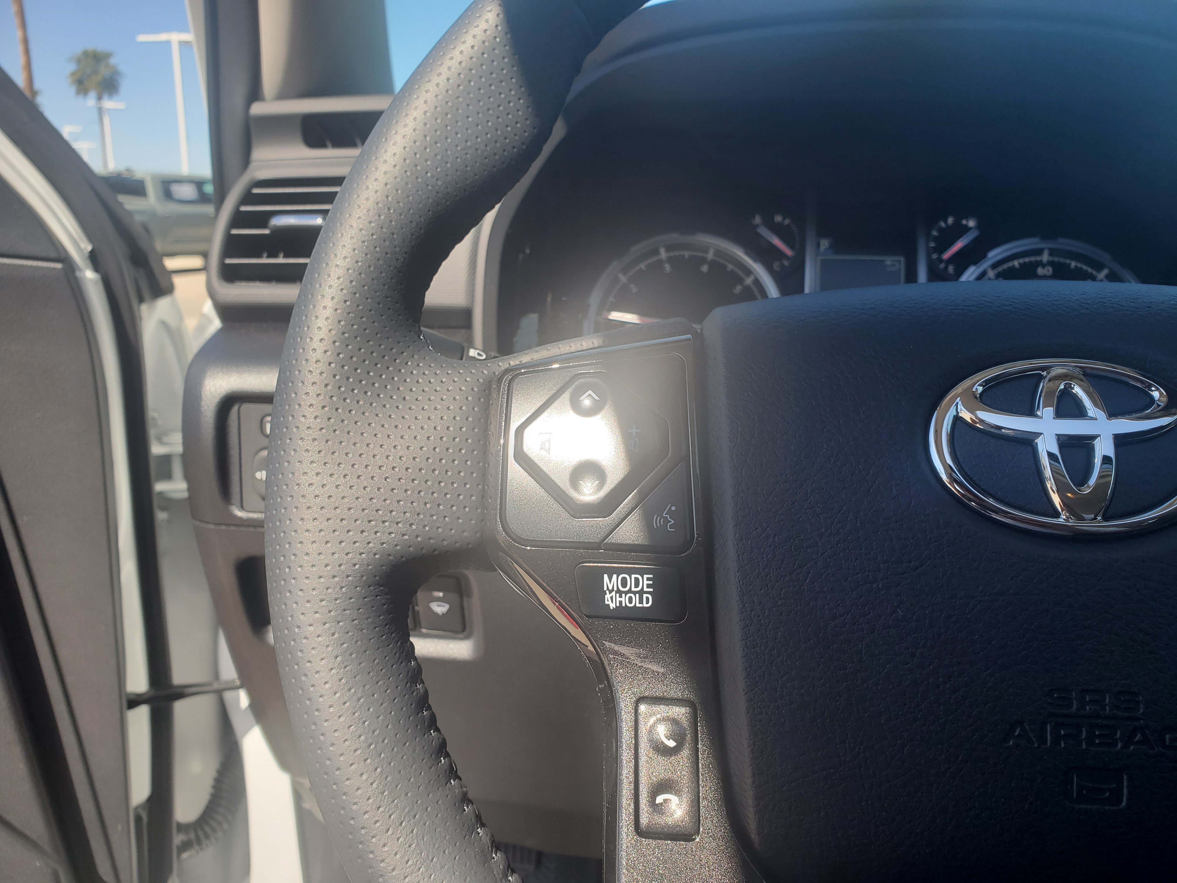 2024 Toyota 4Runner TRD Off-Road Premium 9
