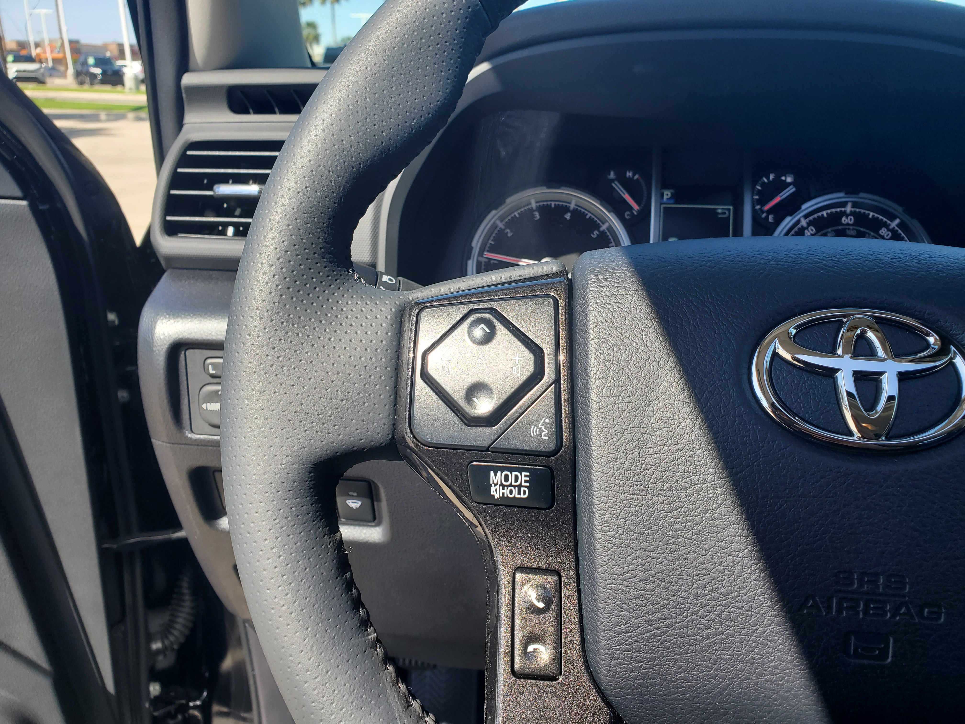 2024 Toyota 4Runner TRD Off-Road Premium 9