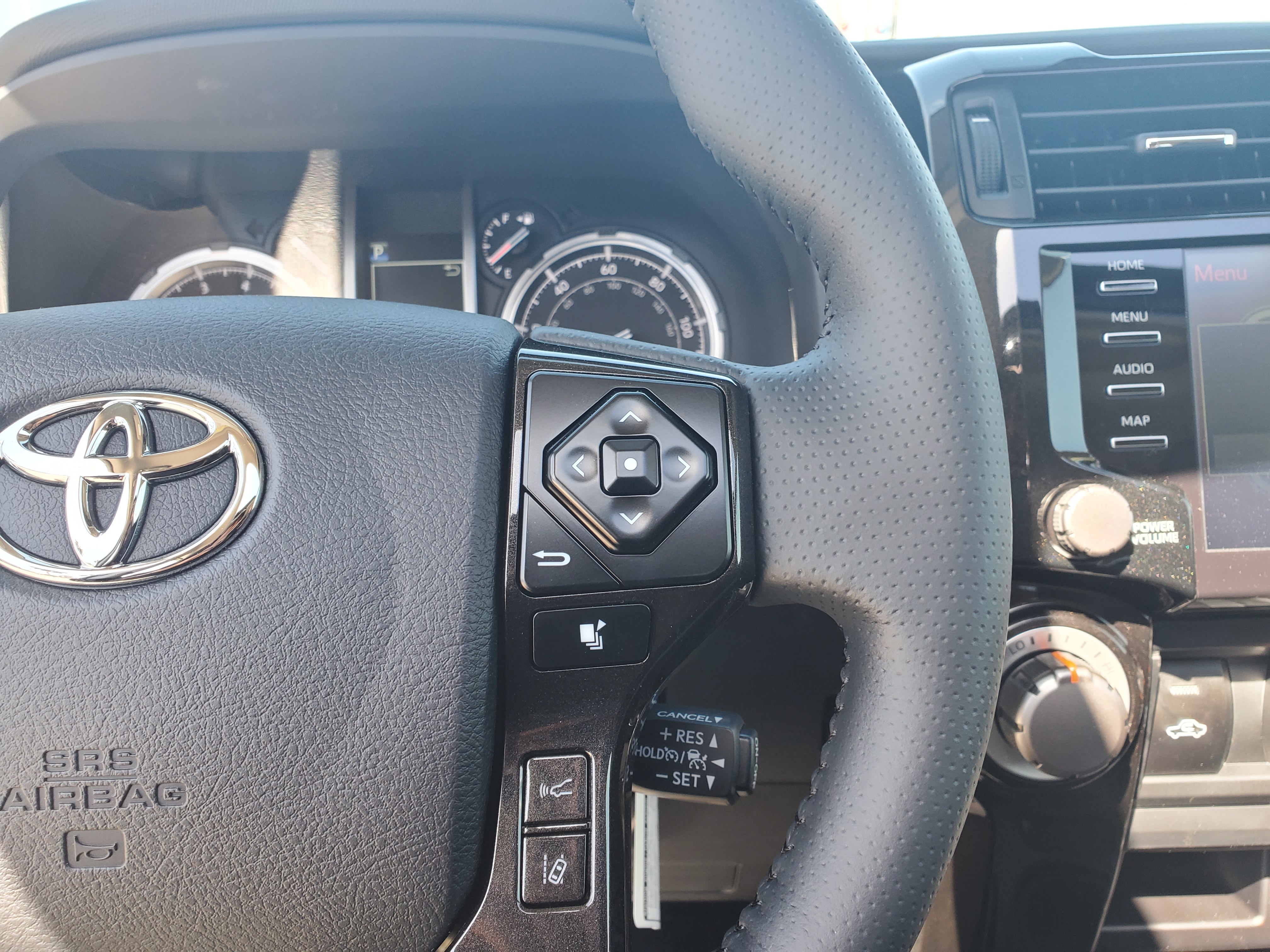 2024 Toyota 4Runner TRD Off-Road Premium 10