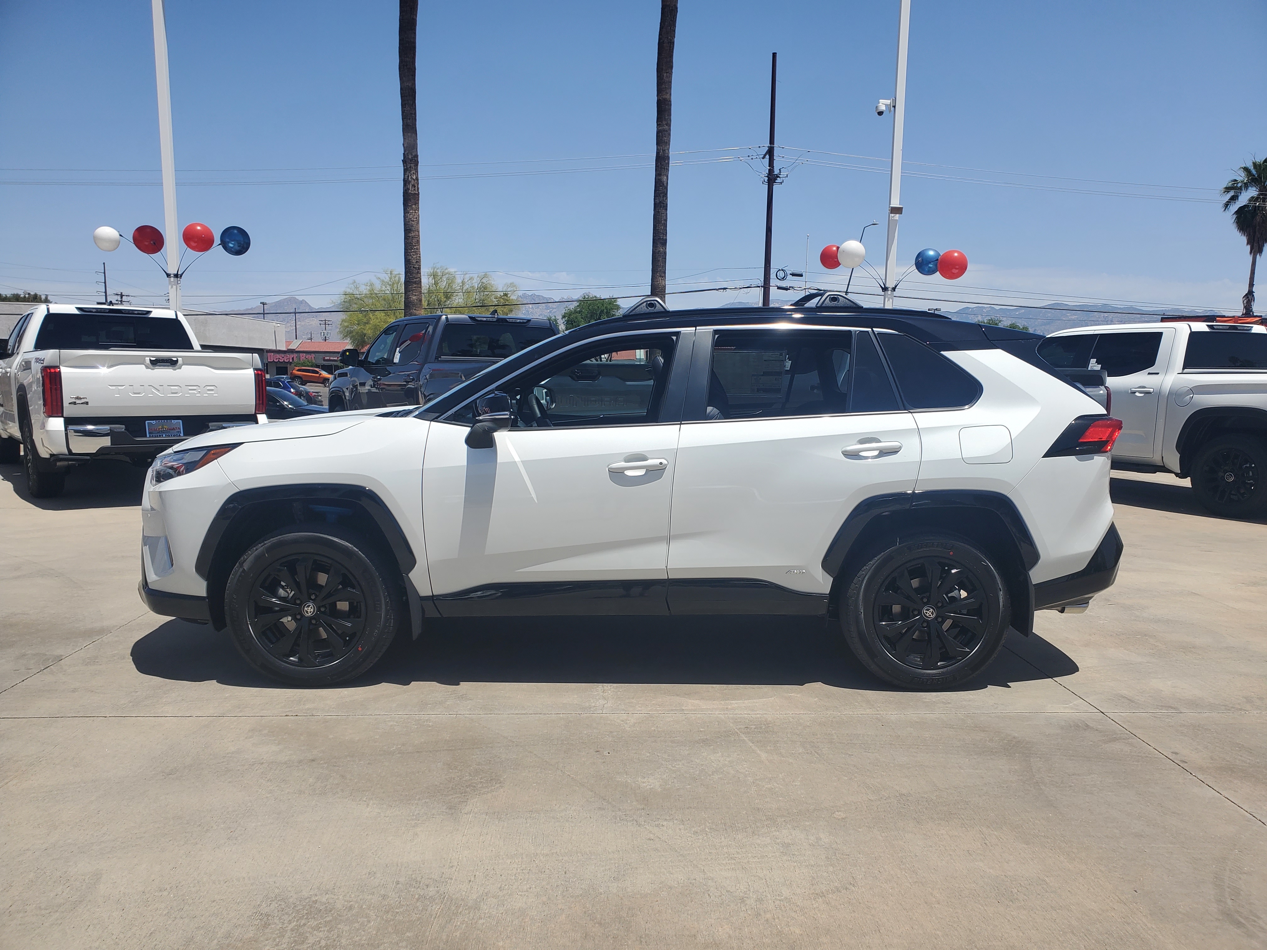 2024 Toyota RAV4 Hybrid XSE 3