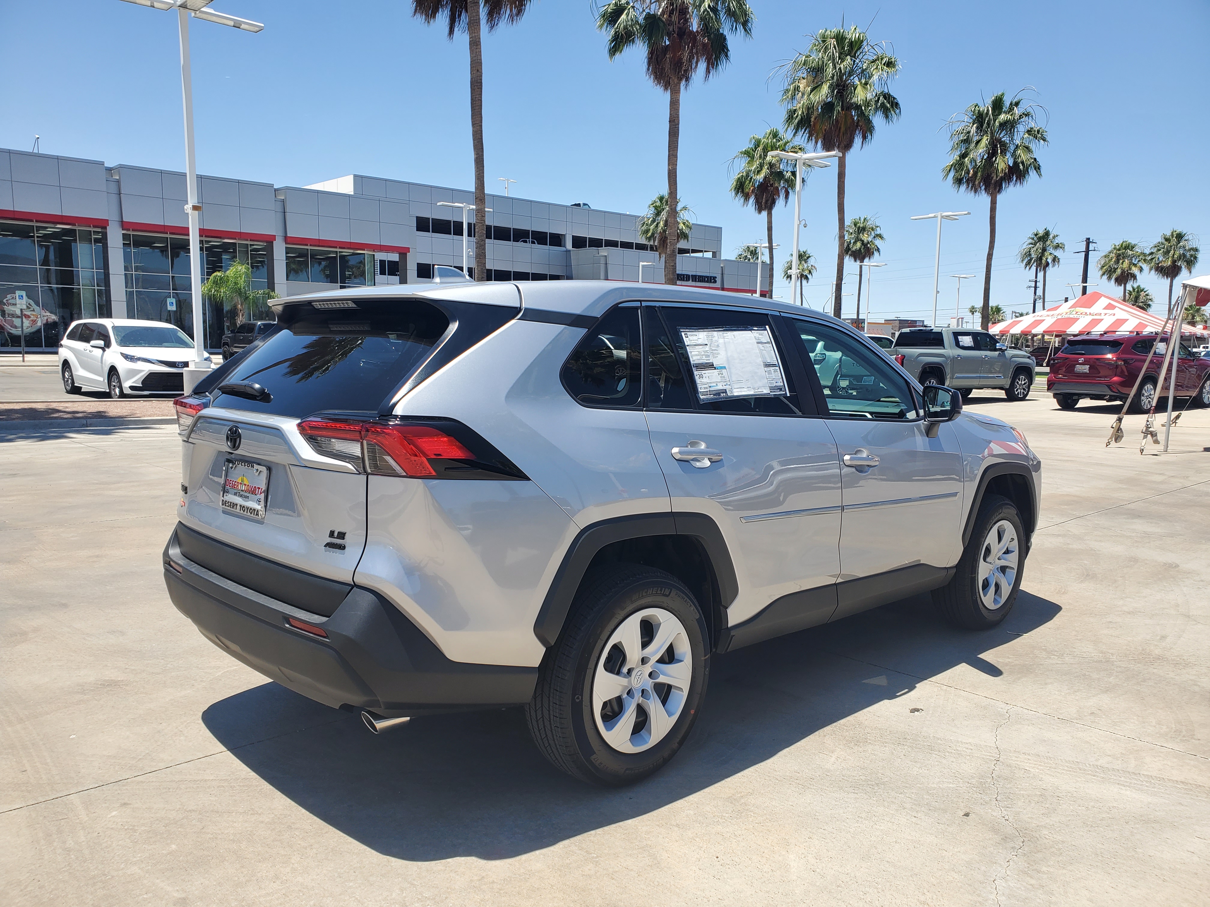 2024 Toyota RAV4 LE 21