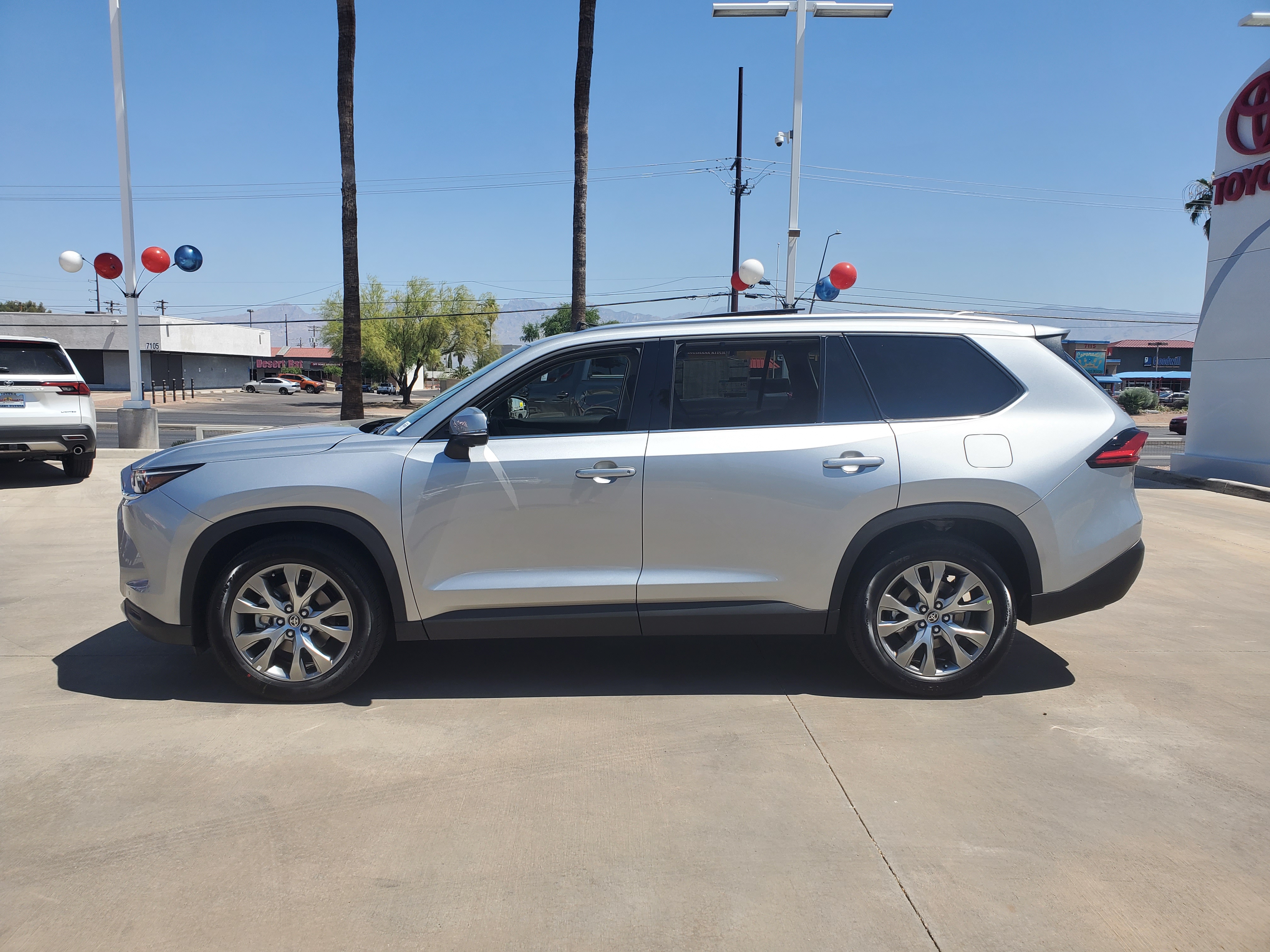 2024 Toyota Grand Highlander XLE 3