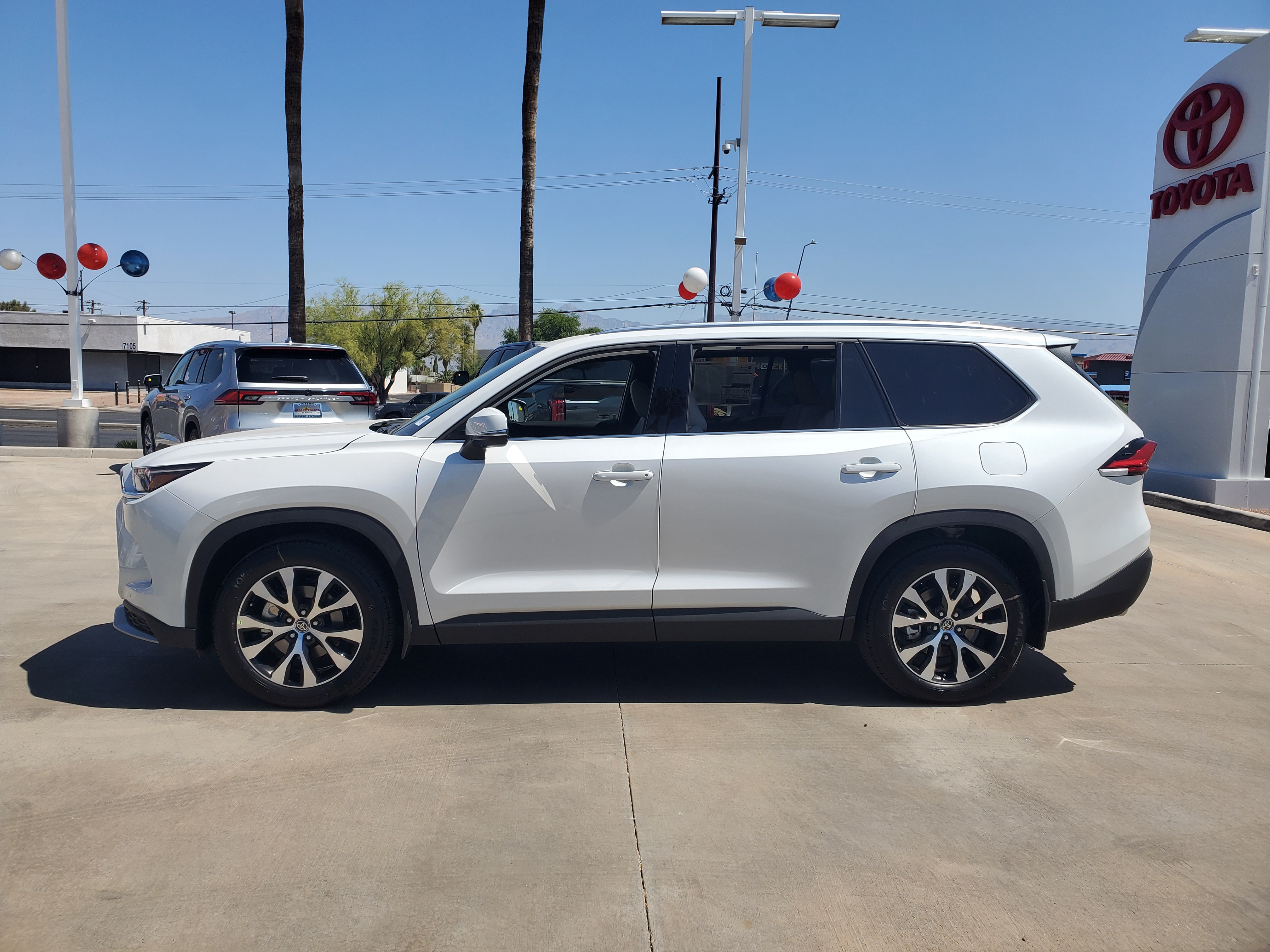 2024 Toyota Grand Highlander Hybrid MAX Limited 3