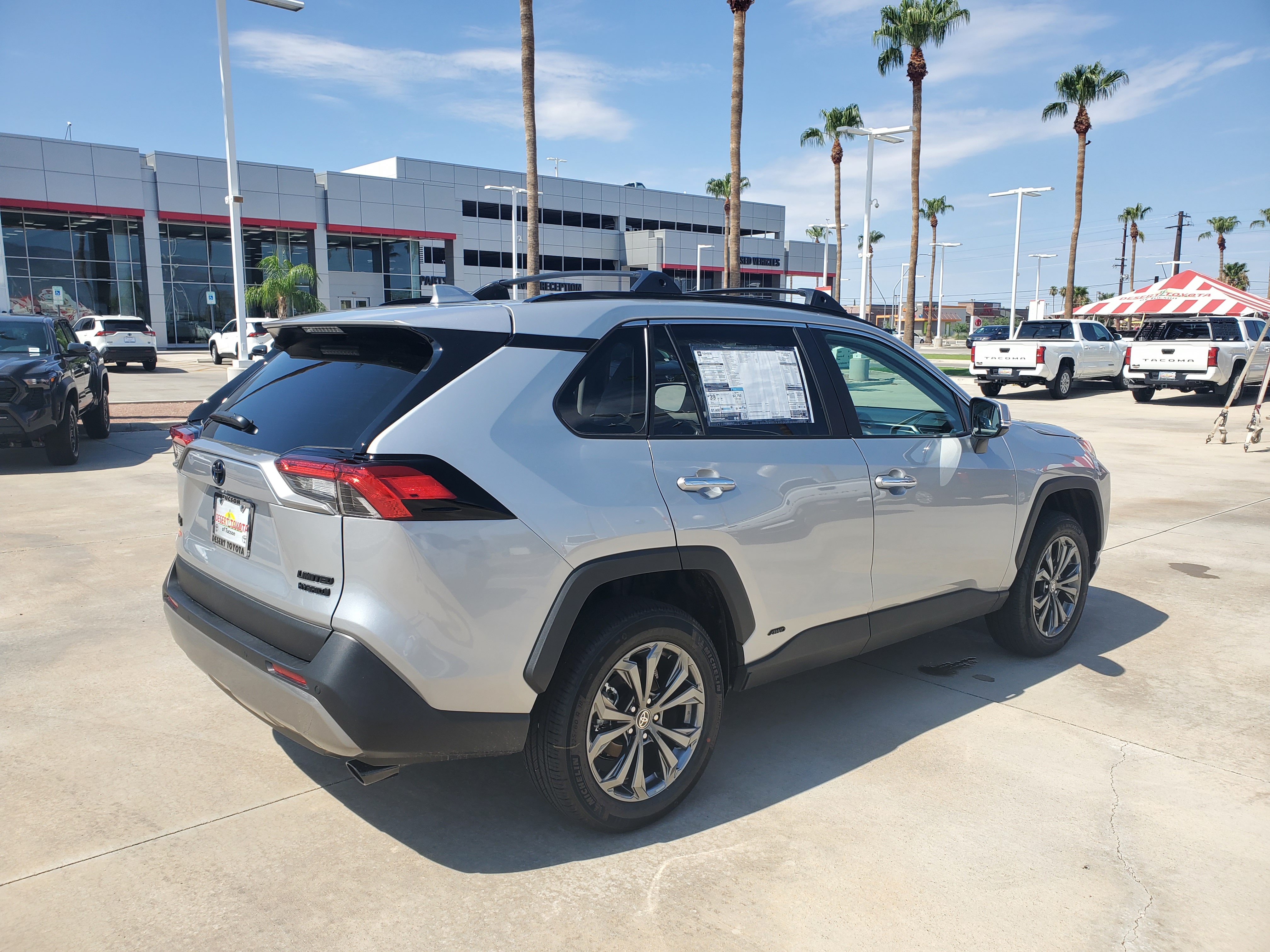 2024 Toyota RAV4 Hybrid Limited 23