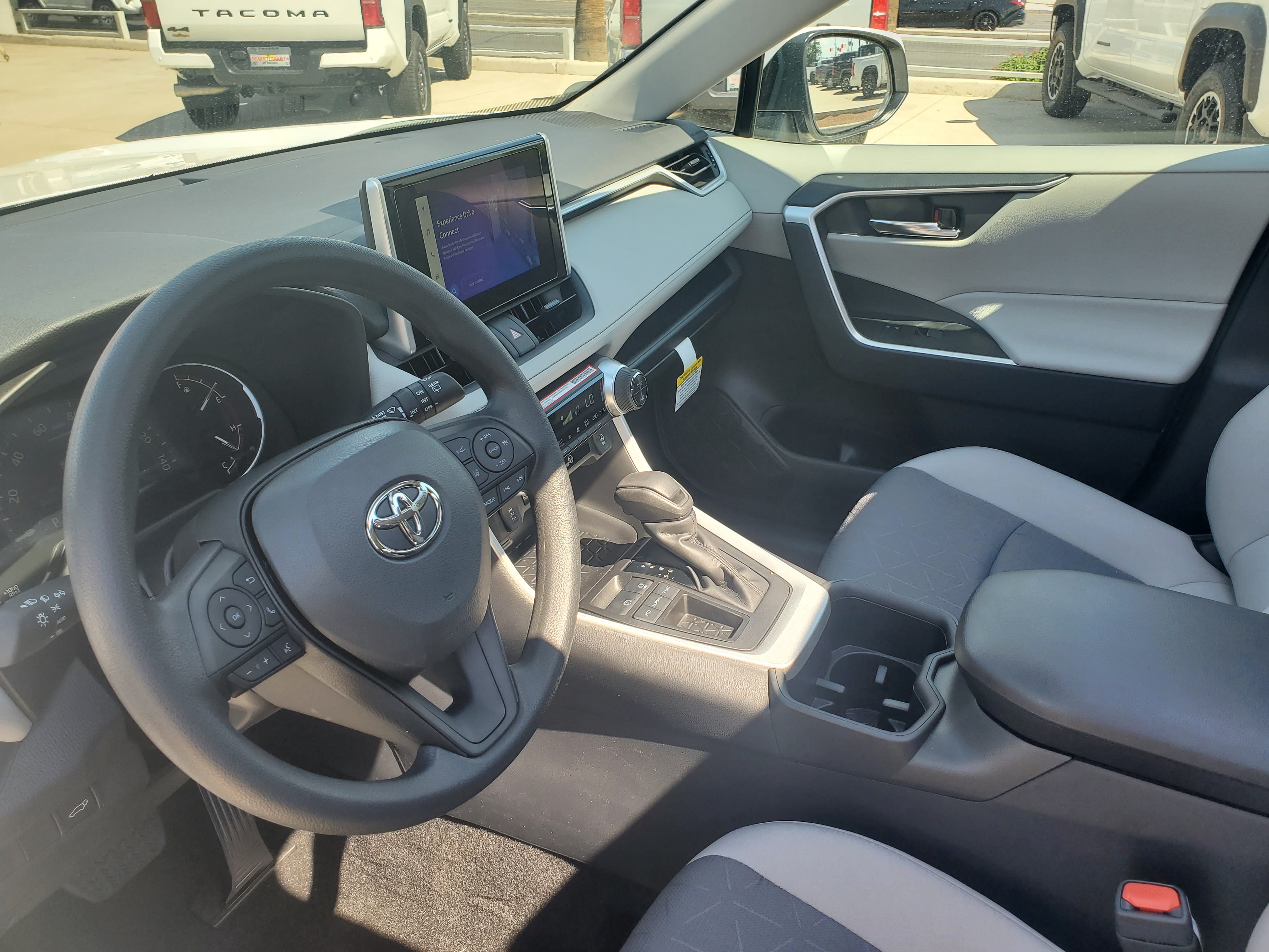 2024 Toyota RAV4 XLE 14