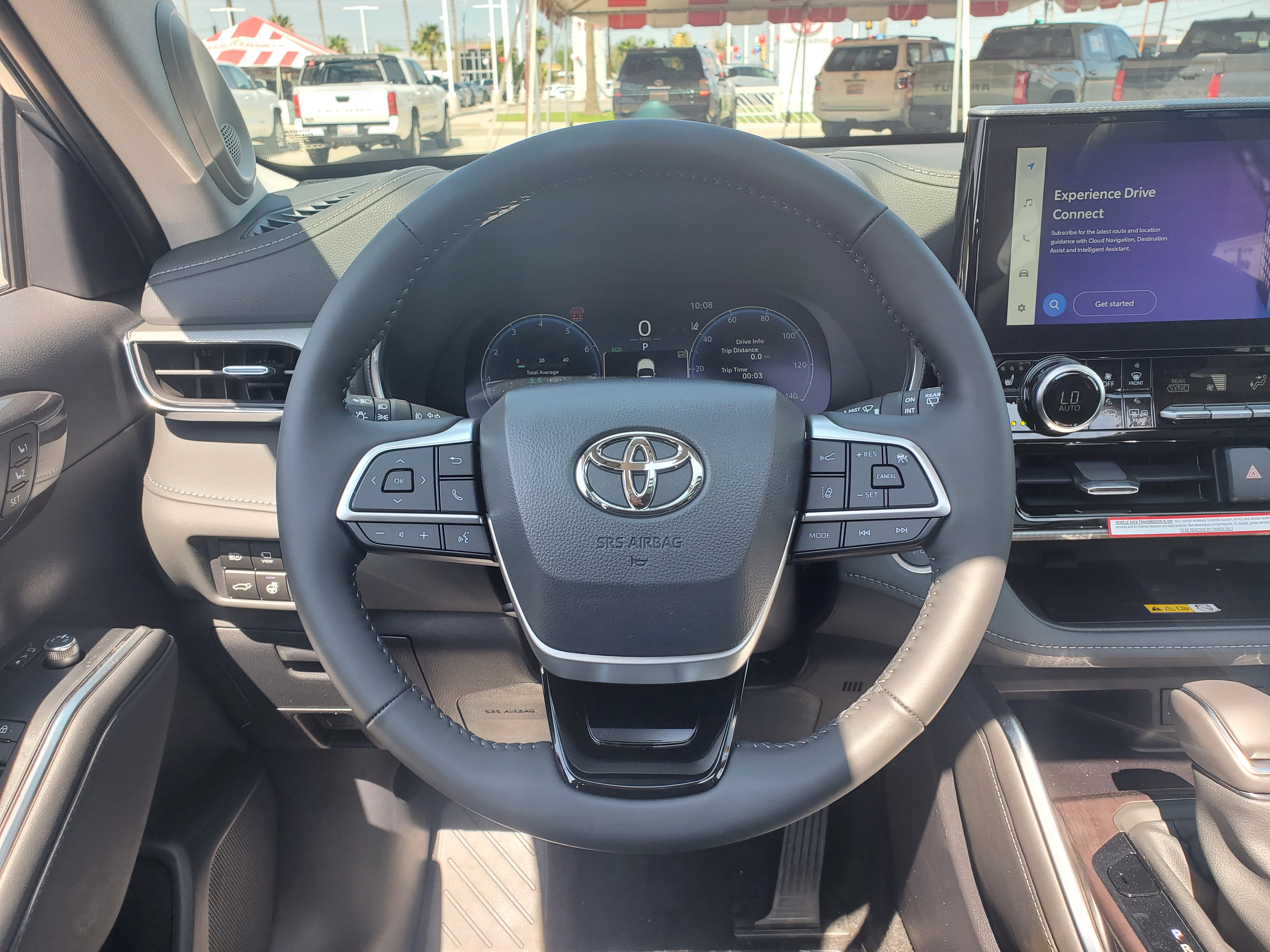 2024 Toyota Highlander LE 8