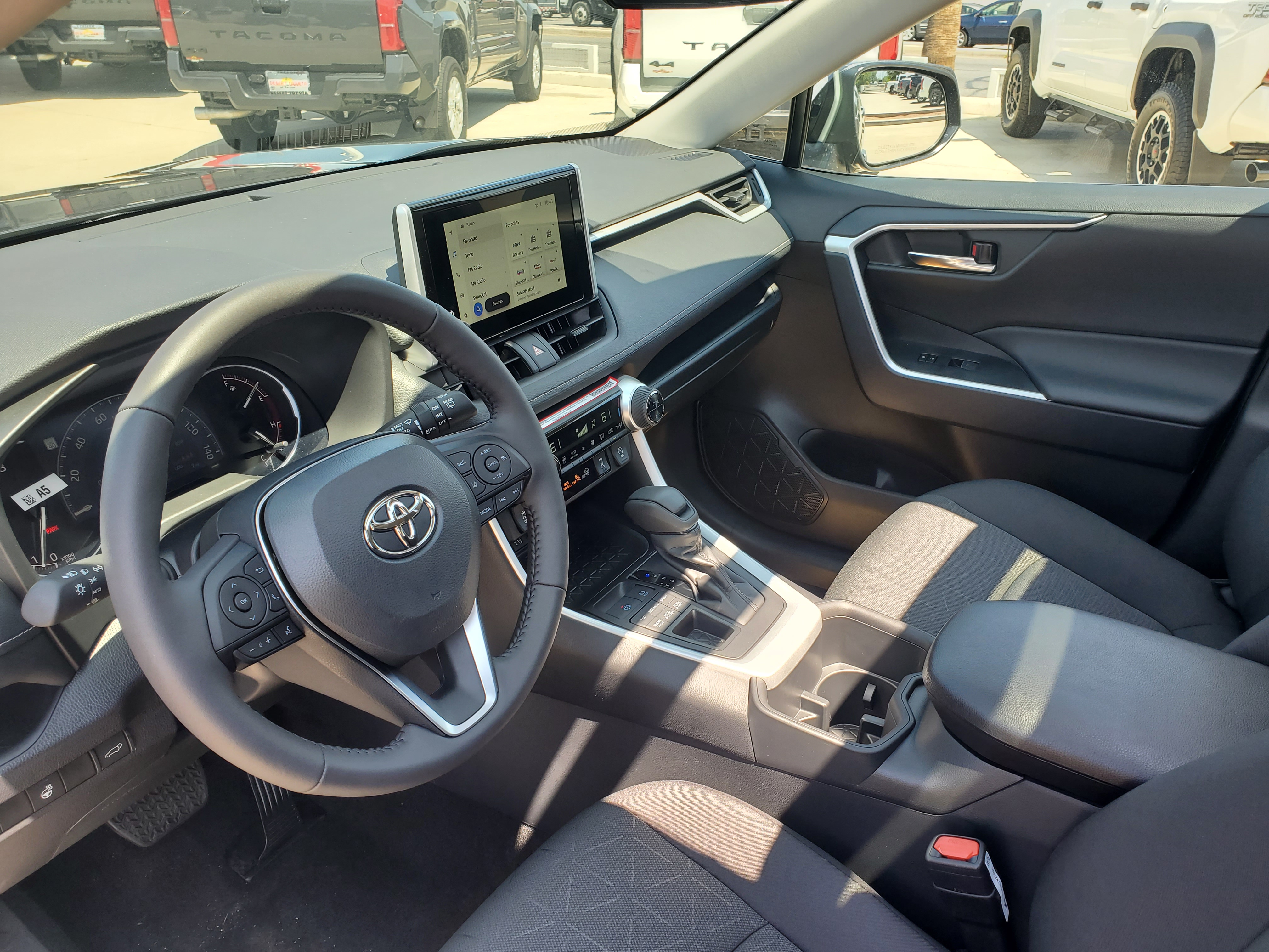 2024 Toyota RAV4 XLE 14