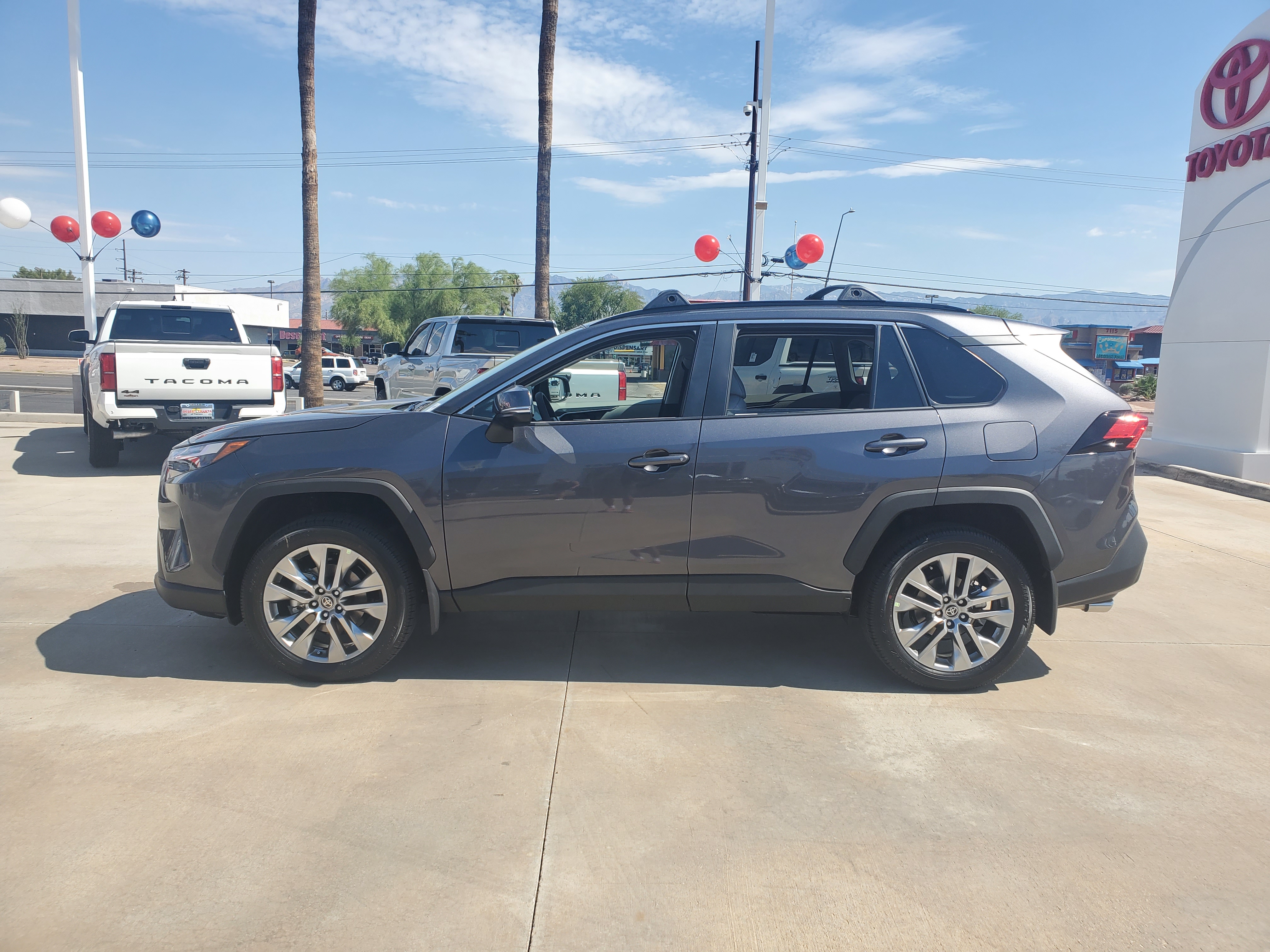 2024 Toyota RAV4 XLE Premium 3