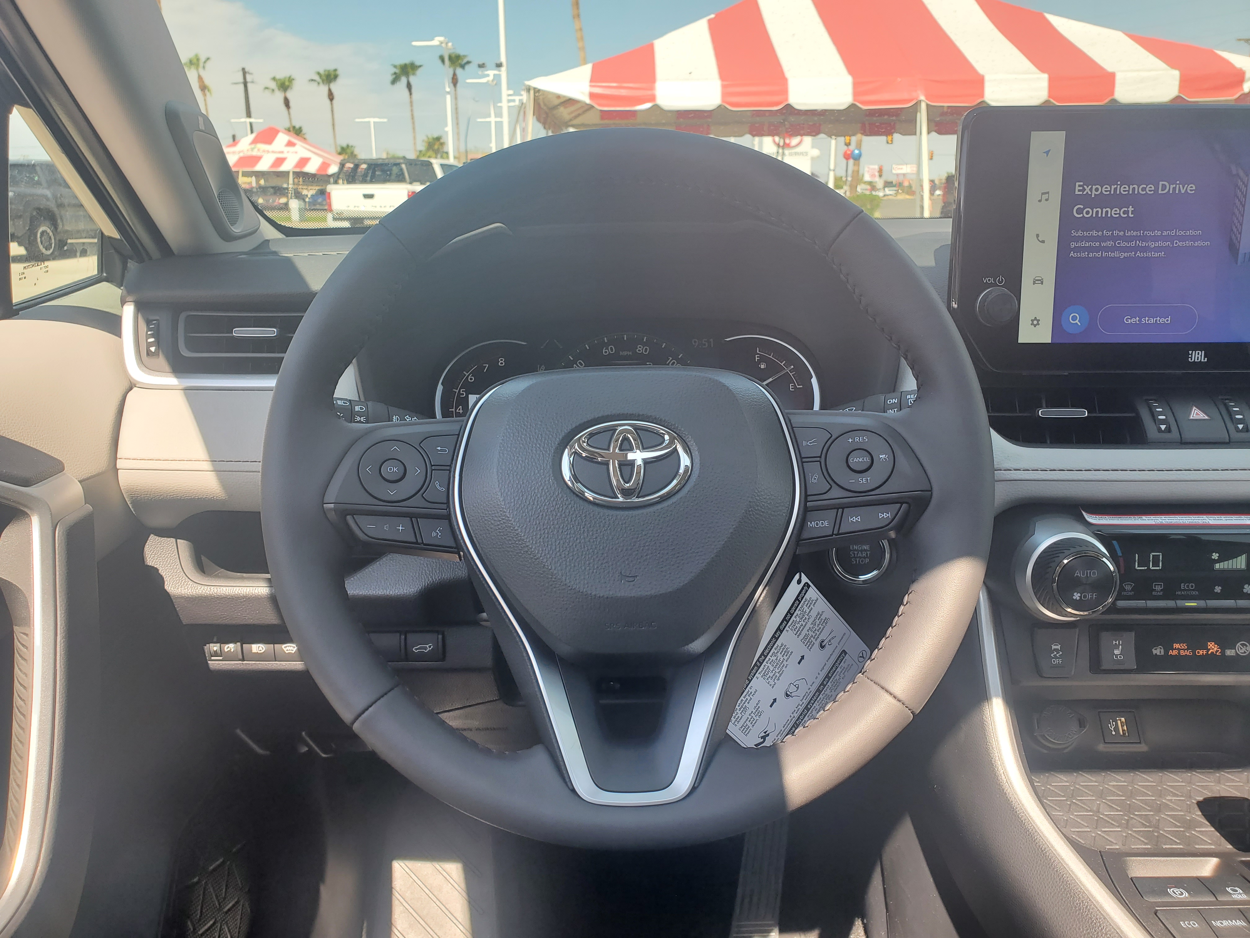 2024 Toyota RAV4 XLE Premium 8