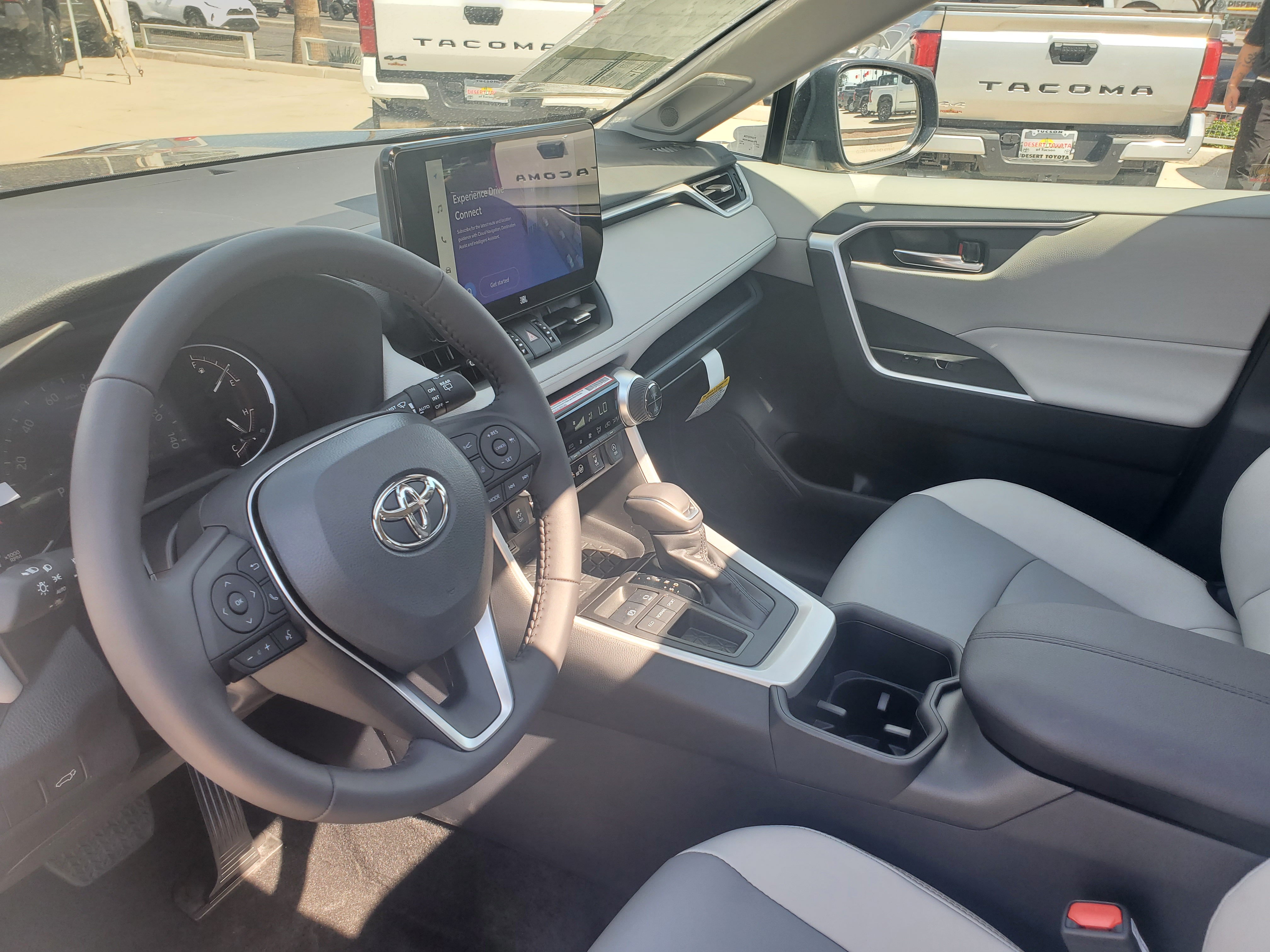 2024 Toyota RAV4 XLE Premium 14