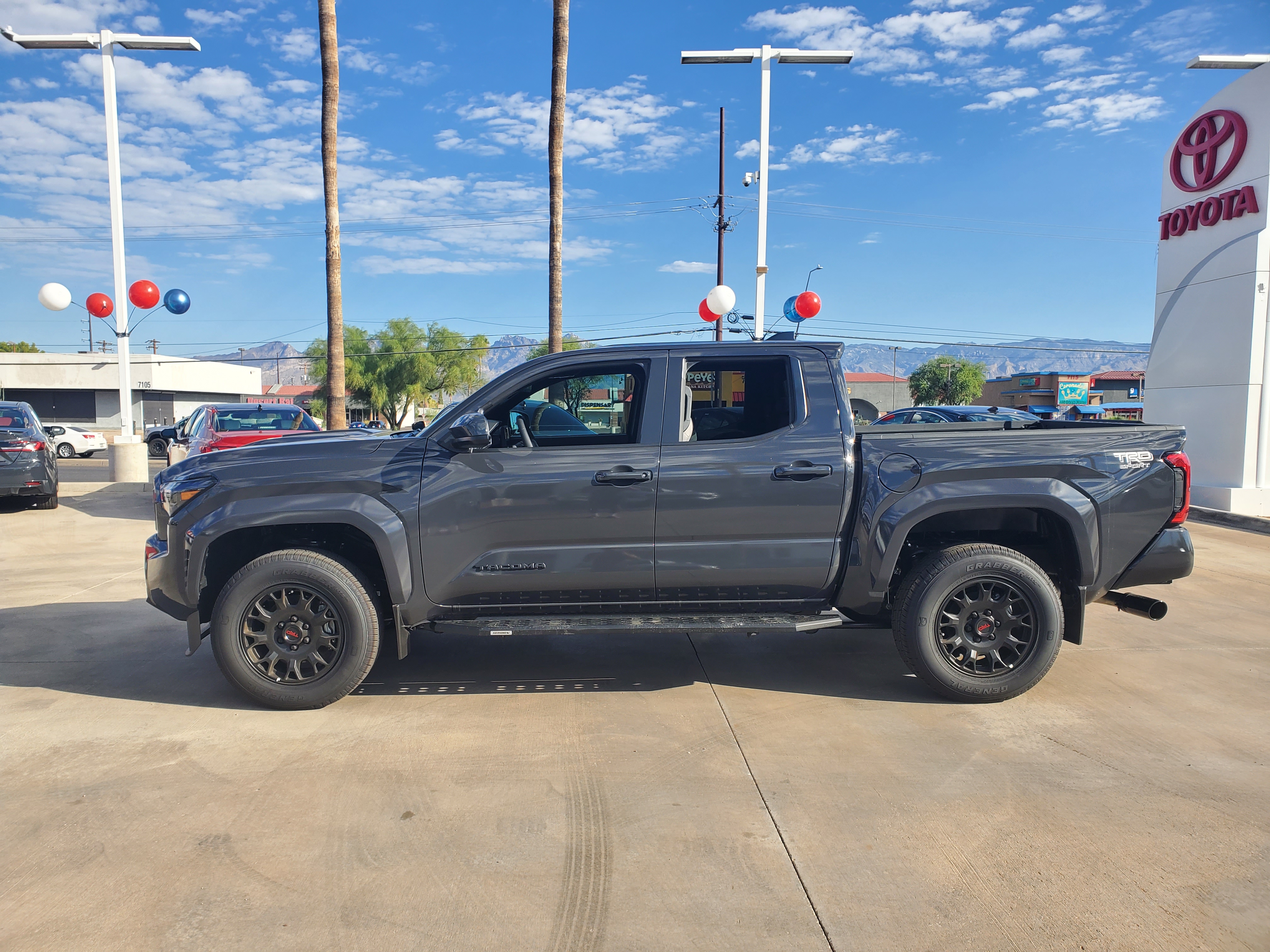 2024 Toyota Tacoma SR5 3