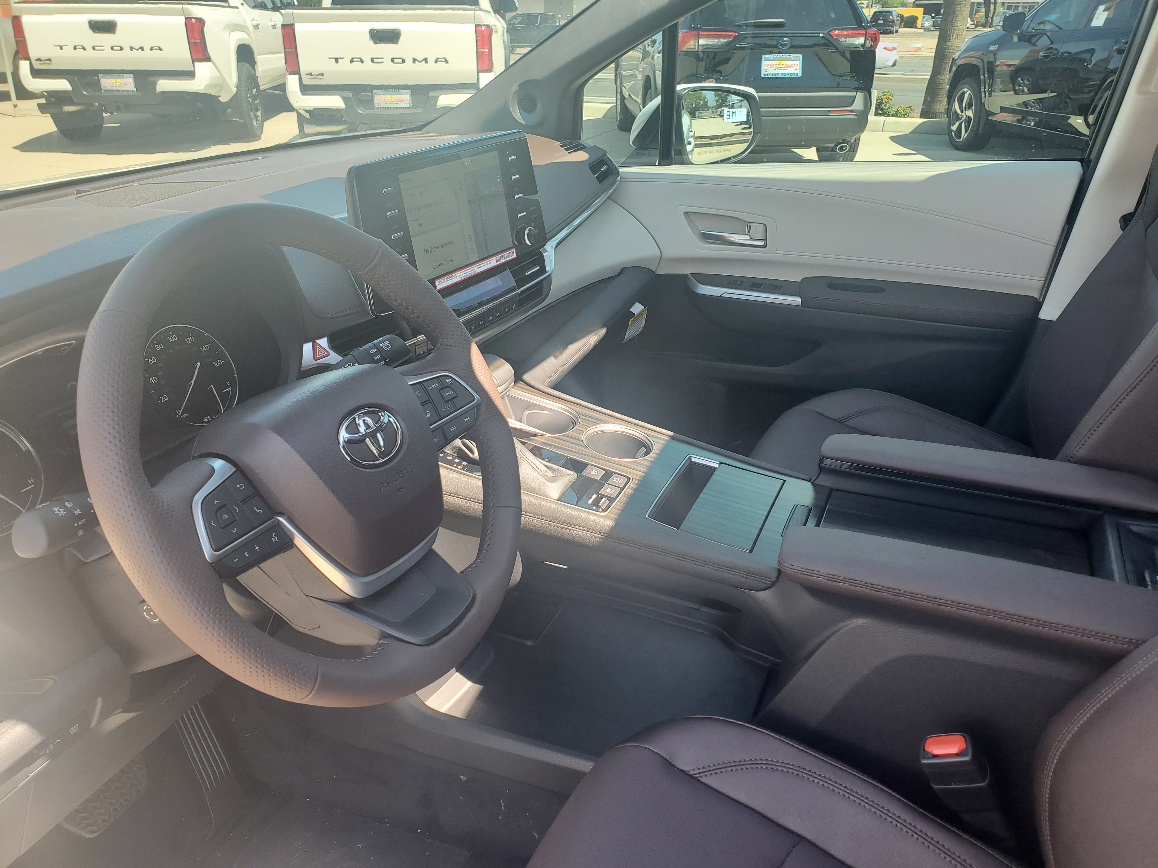 2024 Toyota Sienna Platinum 7-Passenger 13