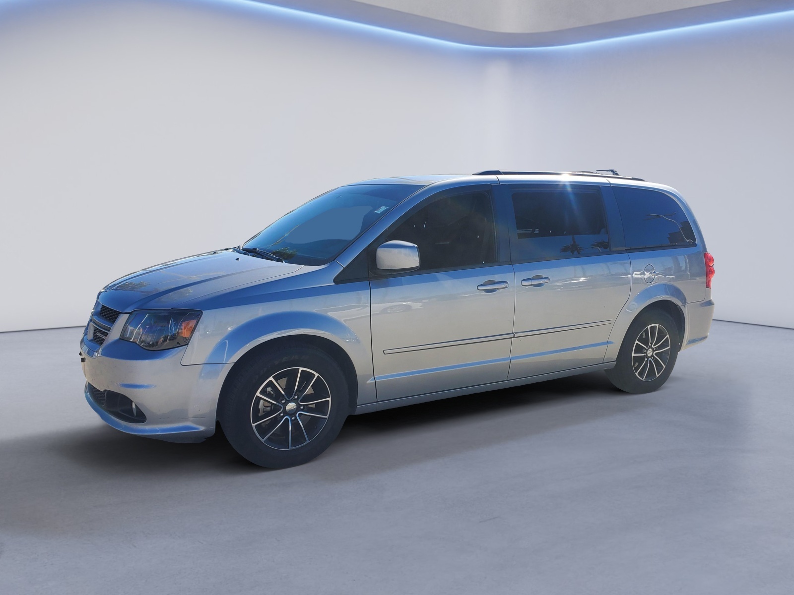 2016 Dodge Grand Caravan R/T 1