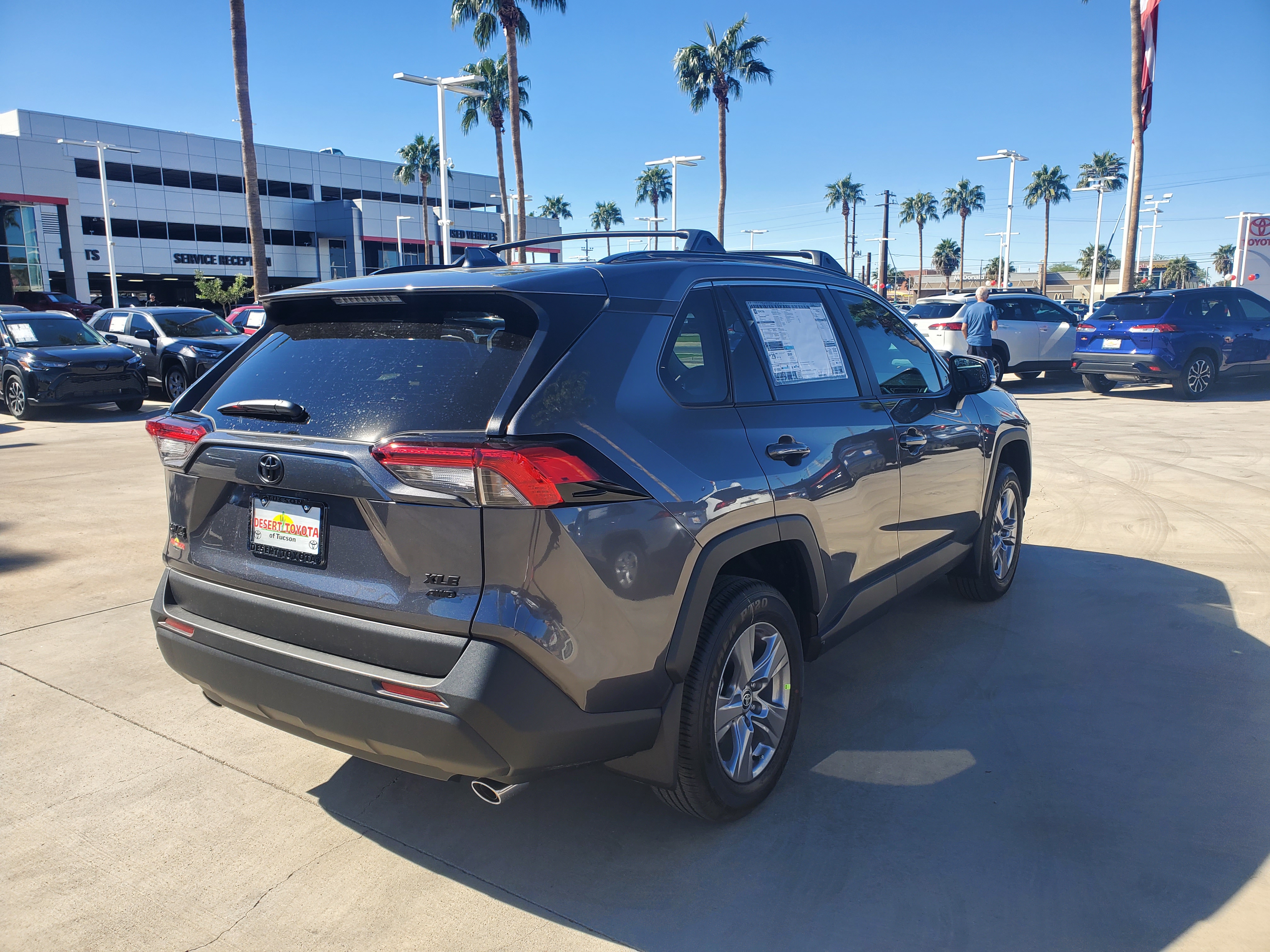 2024 Toyota RAV4 XLE 23