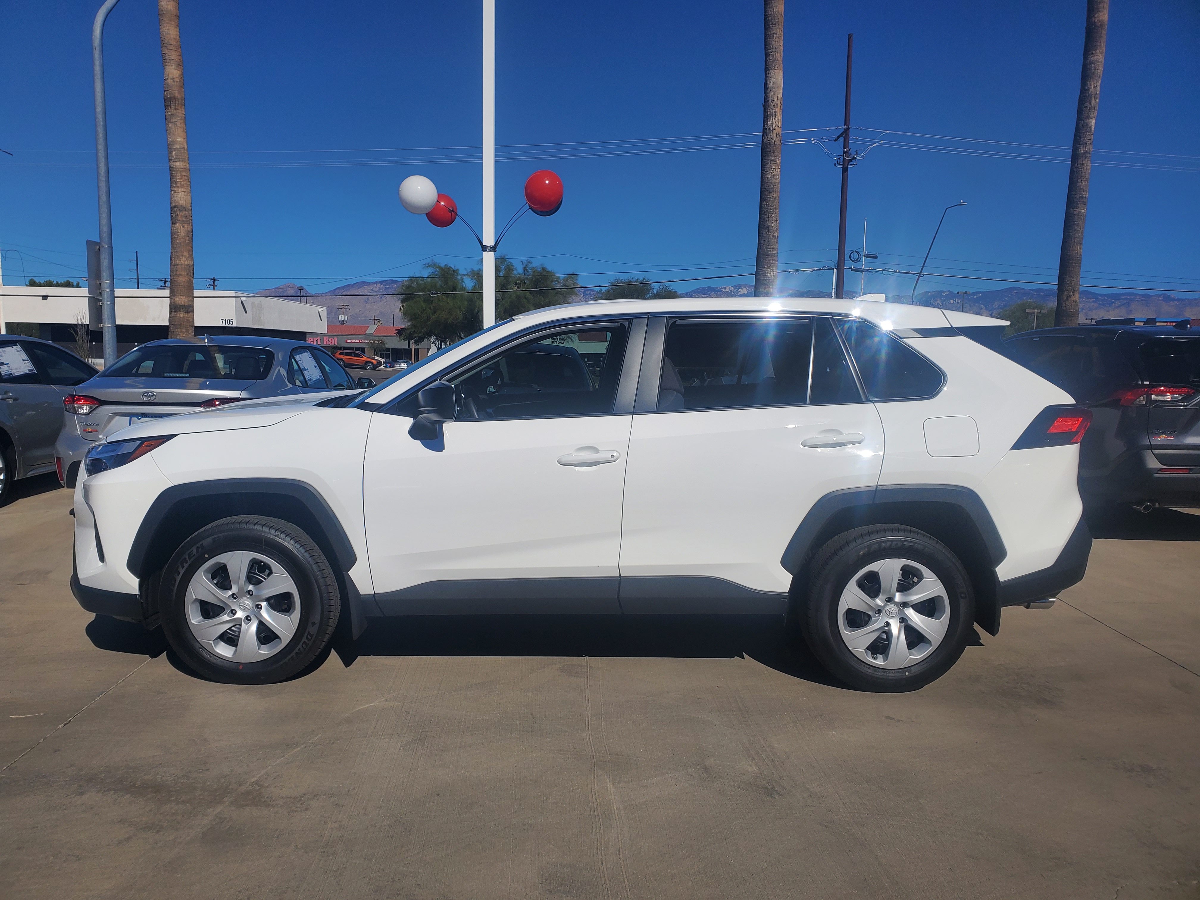 2024 Toyota RAV4 LE 3