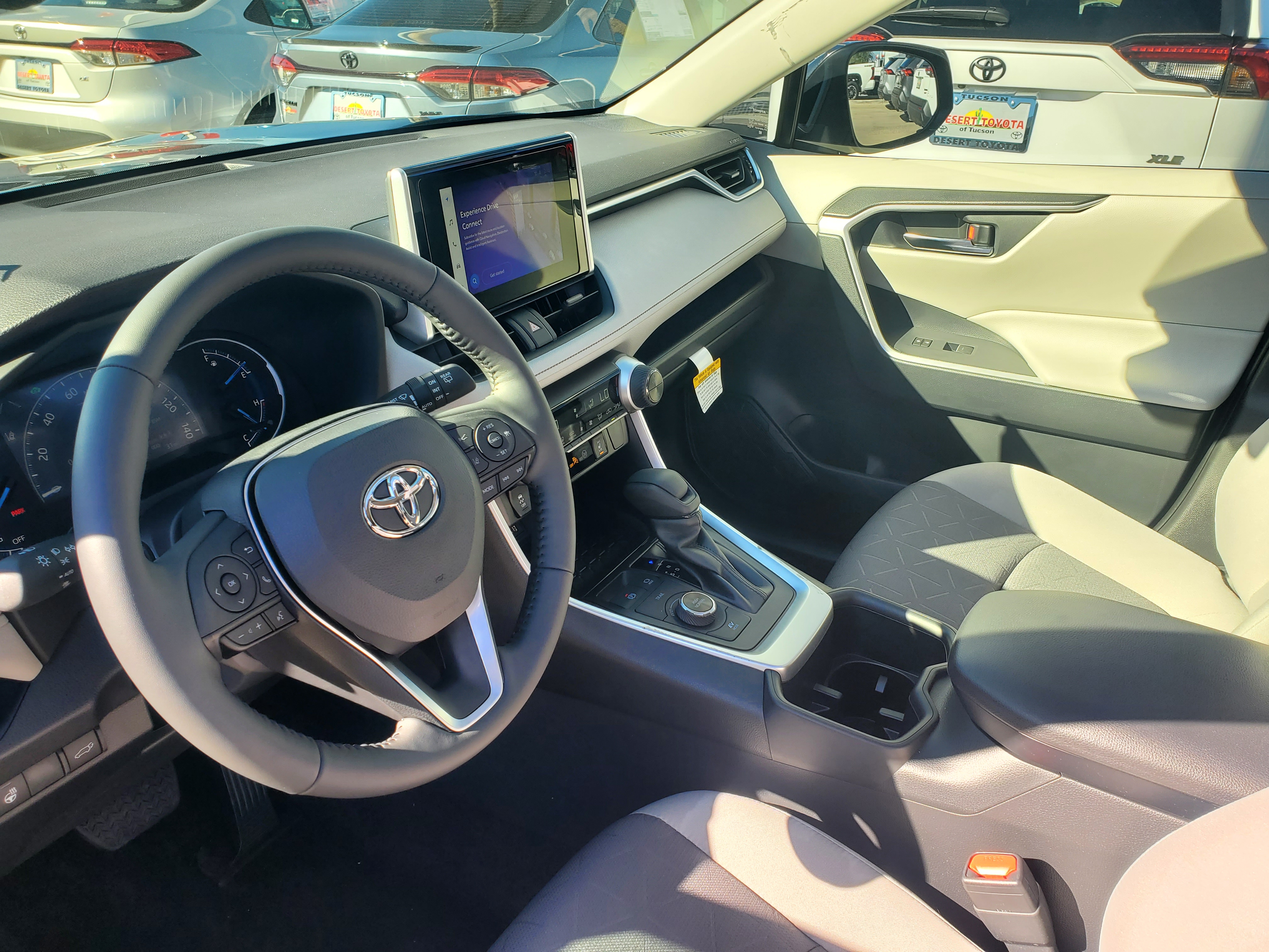 2024 Toyota RAV4 Hybrid XLE 14