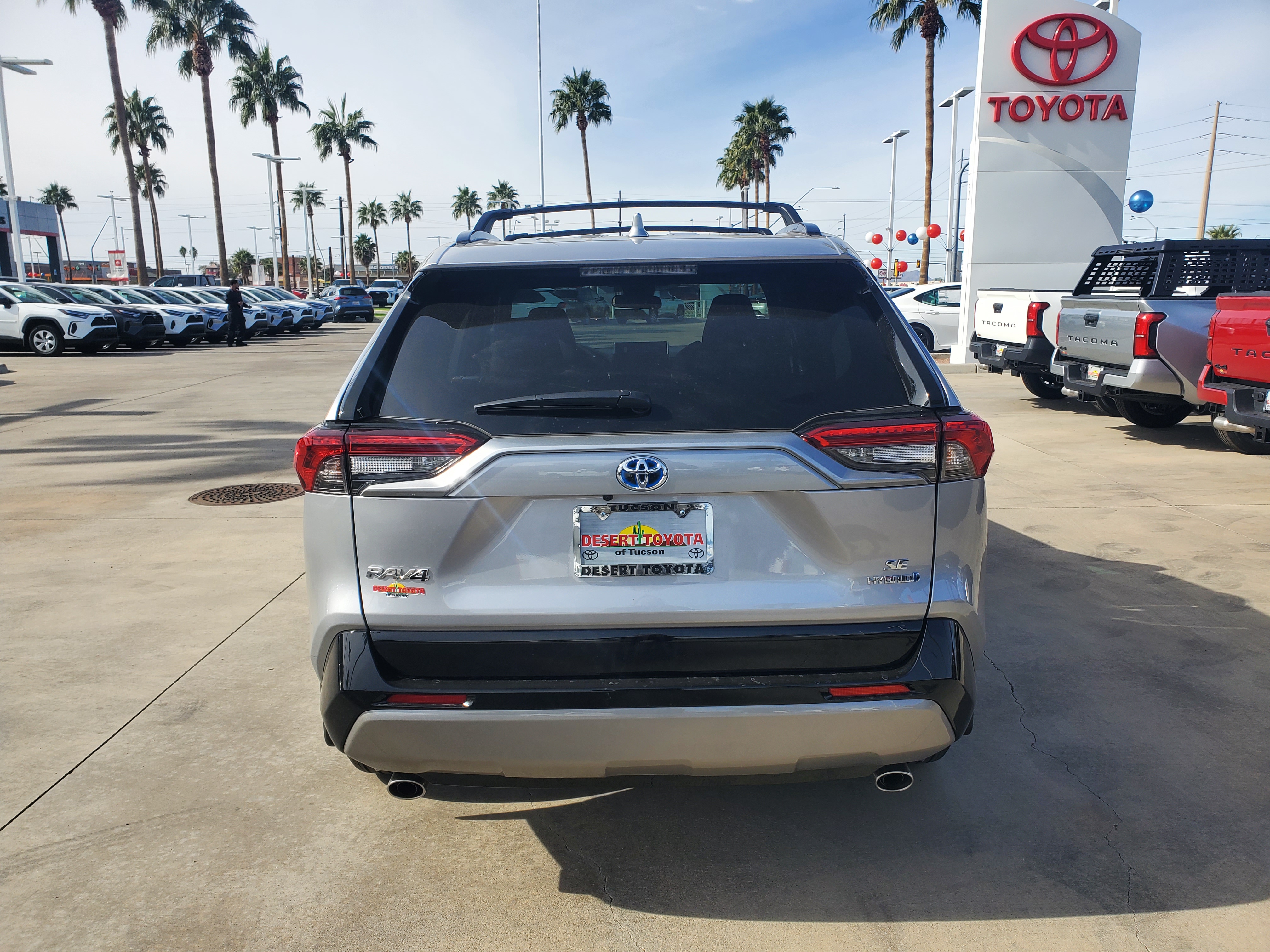 2024 Toyota RAV4 Hybrid SE 20