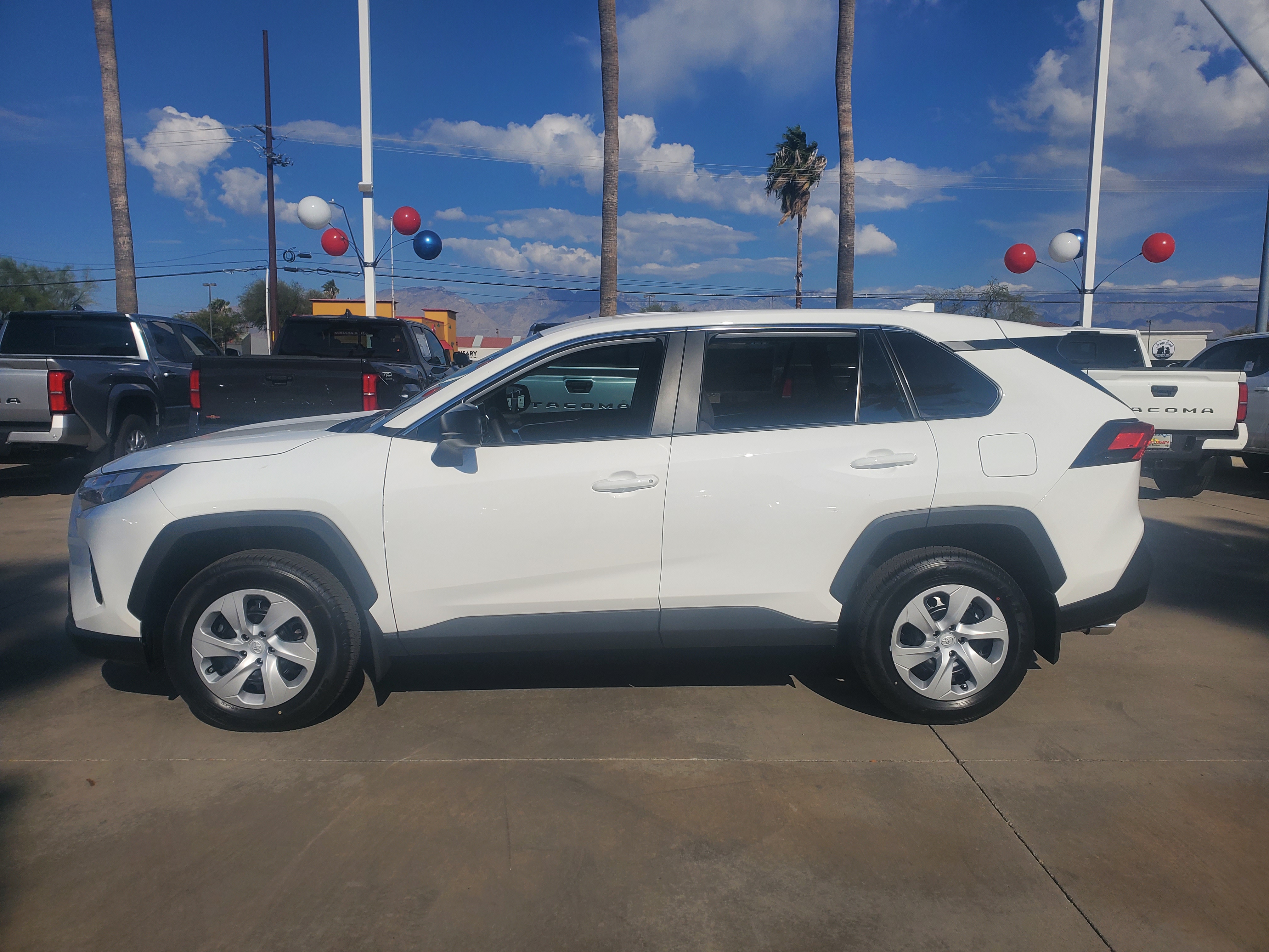 2024 Toyota RAV4 LE 3