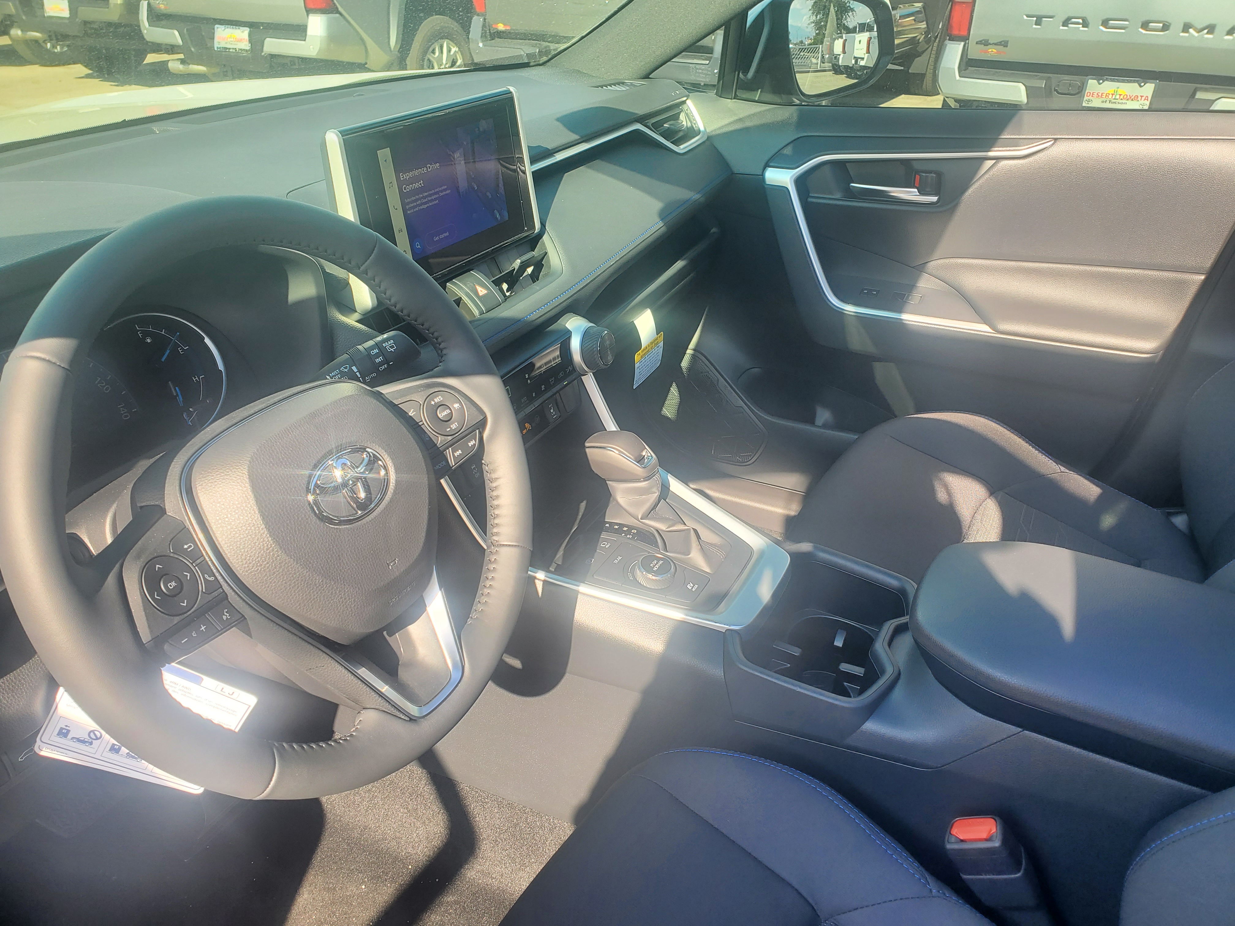 2024 Toyota RAV4 Hybrid SE 14