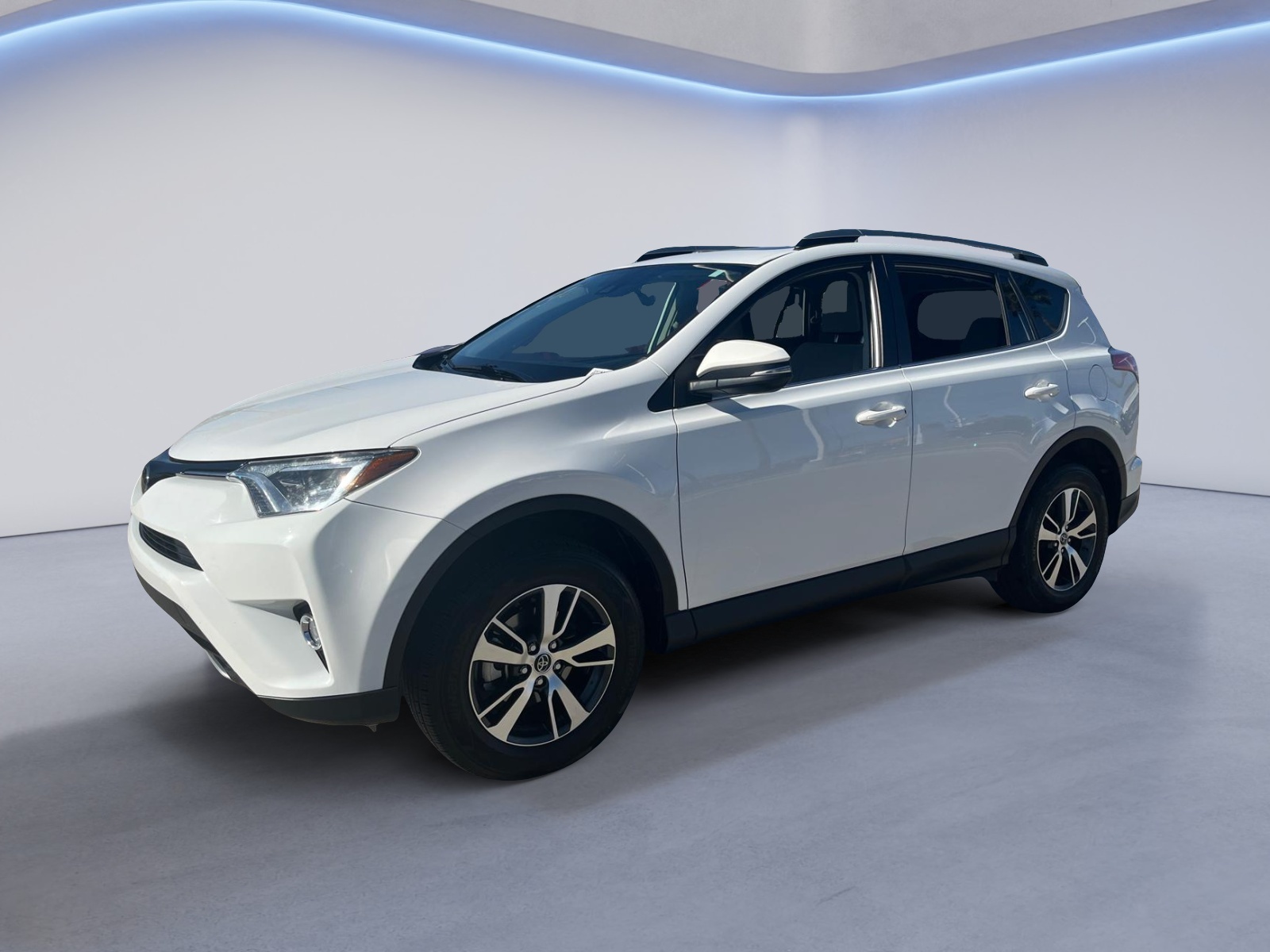 2018 Toyota RAV4 XLE 1