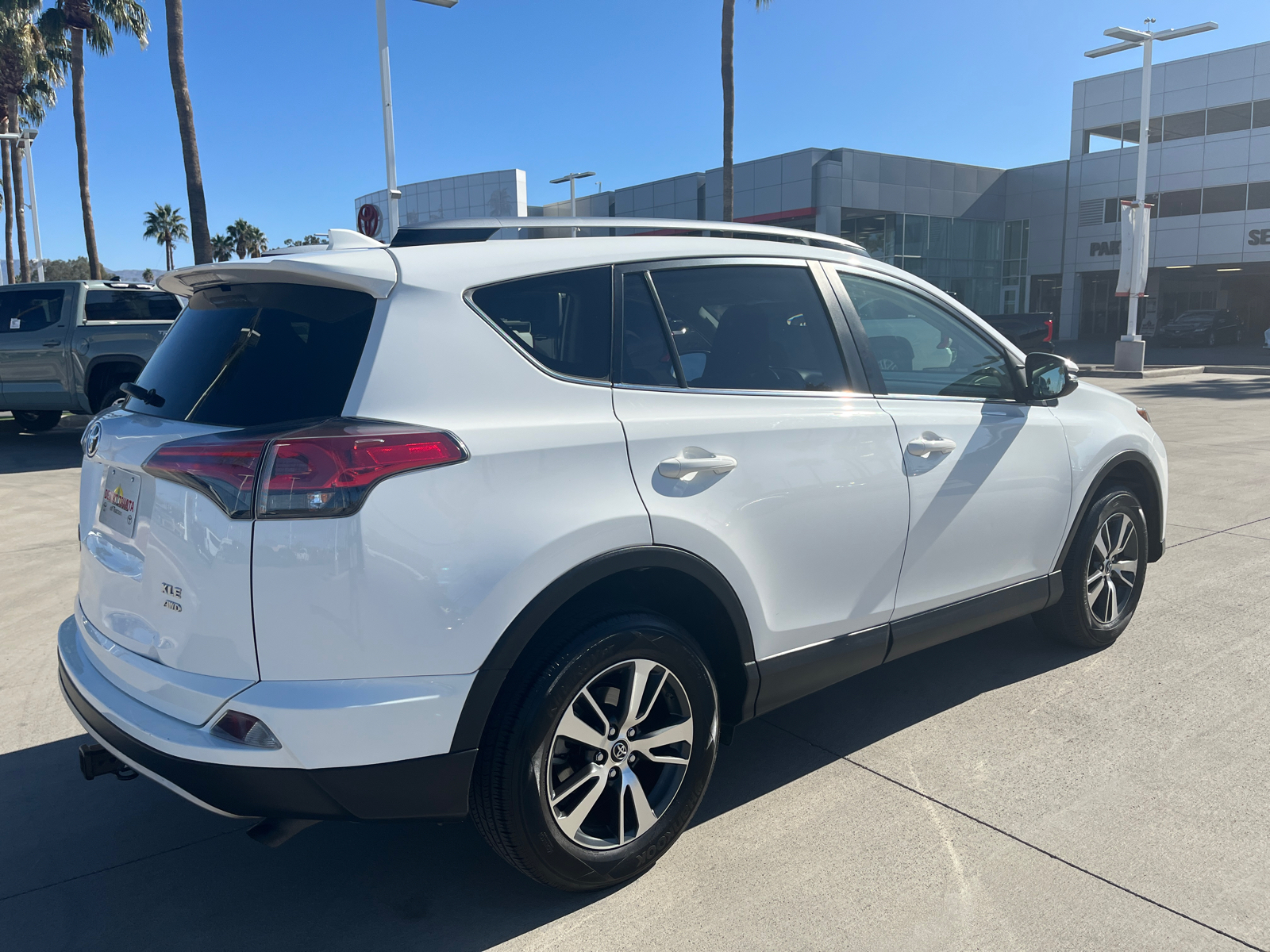 2018 Toyota RAV4 XLE 23