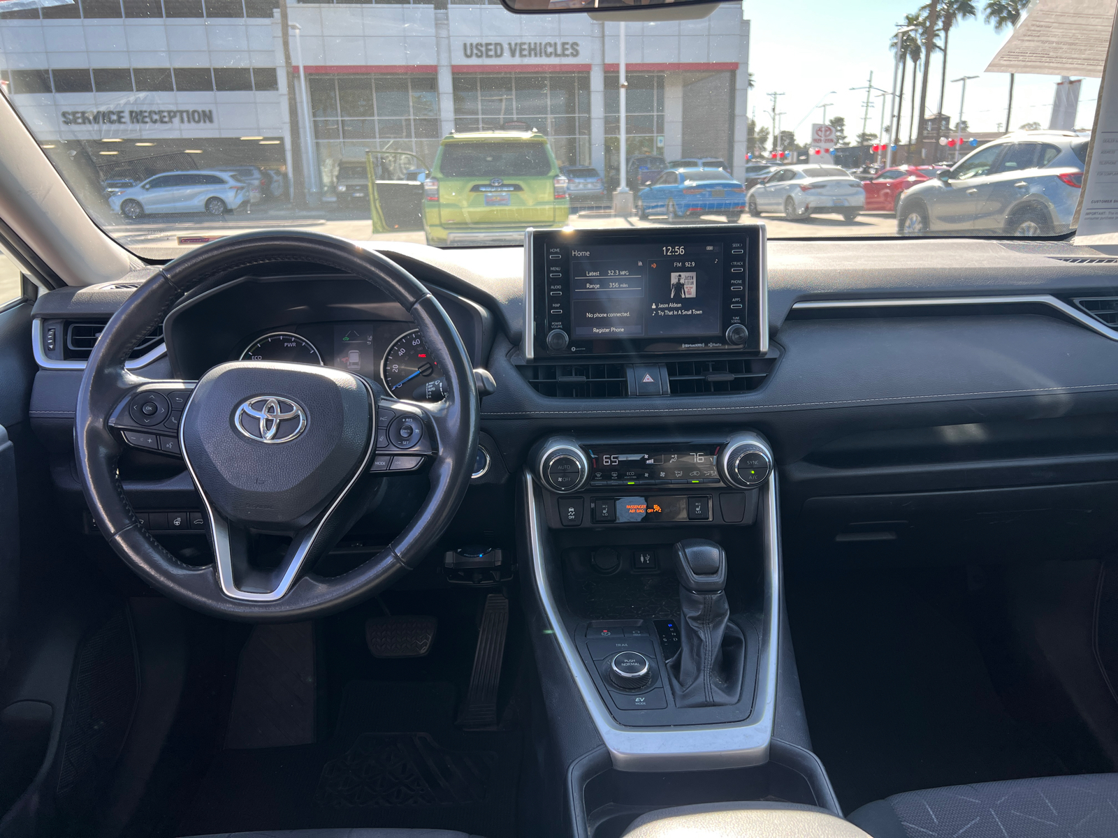 2019 Toyota RAV4 Hybrid XLE 4