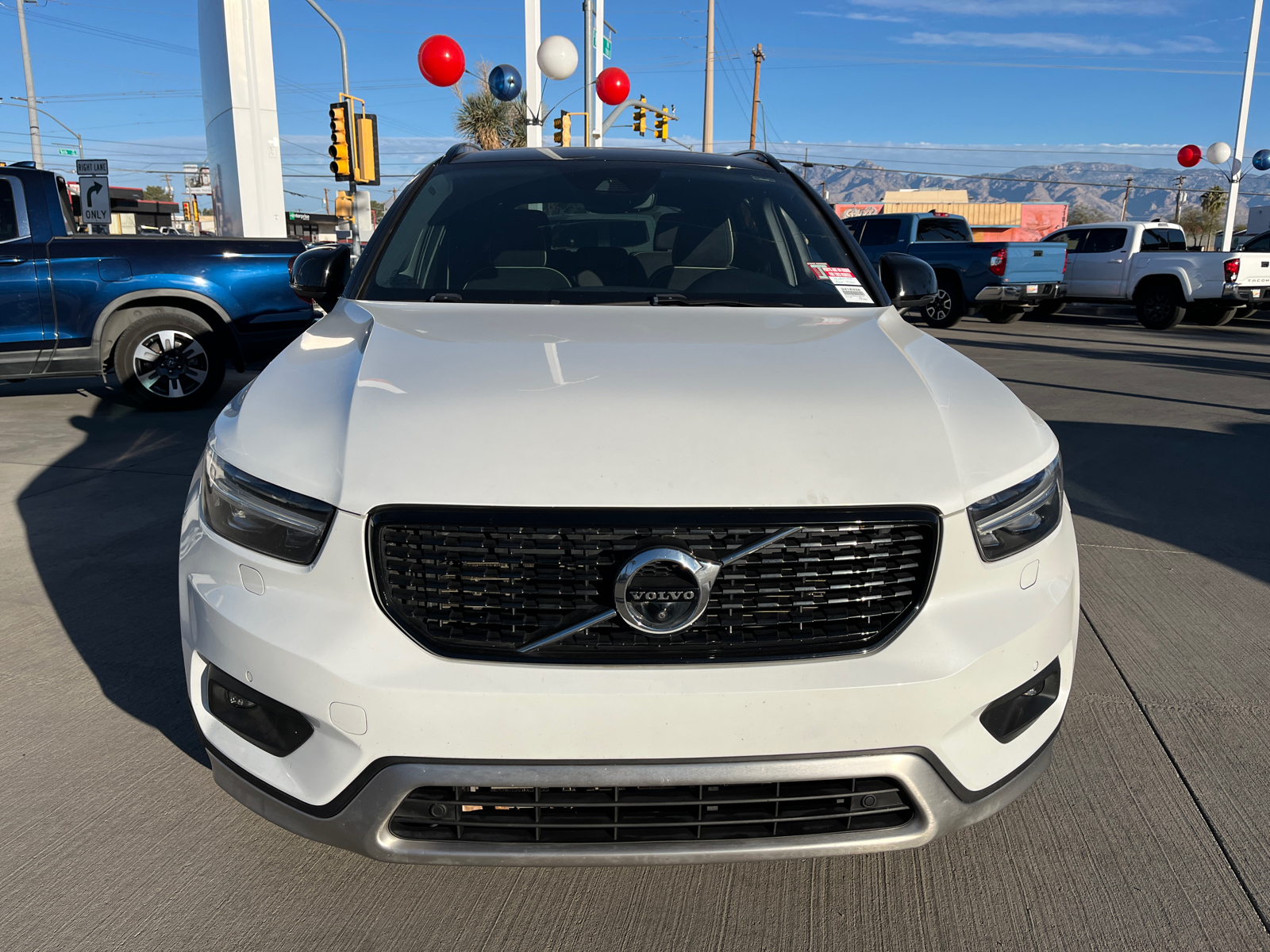 2020 Volvo XC40 R-Design 2