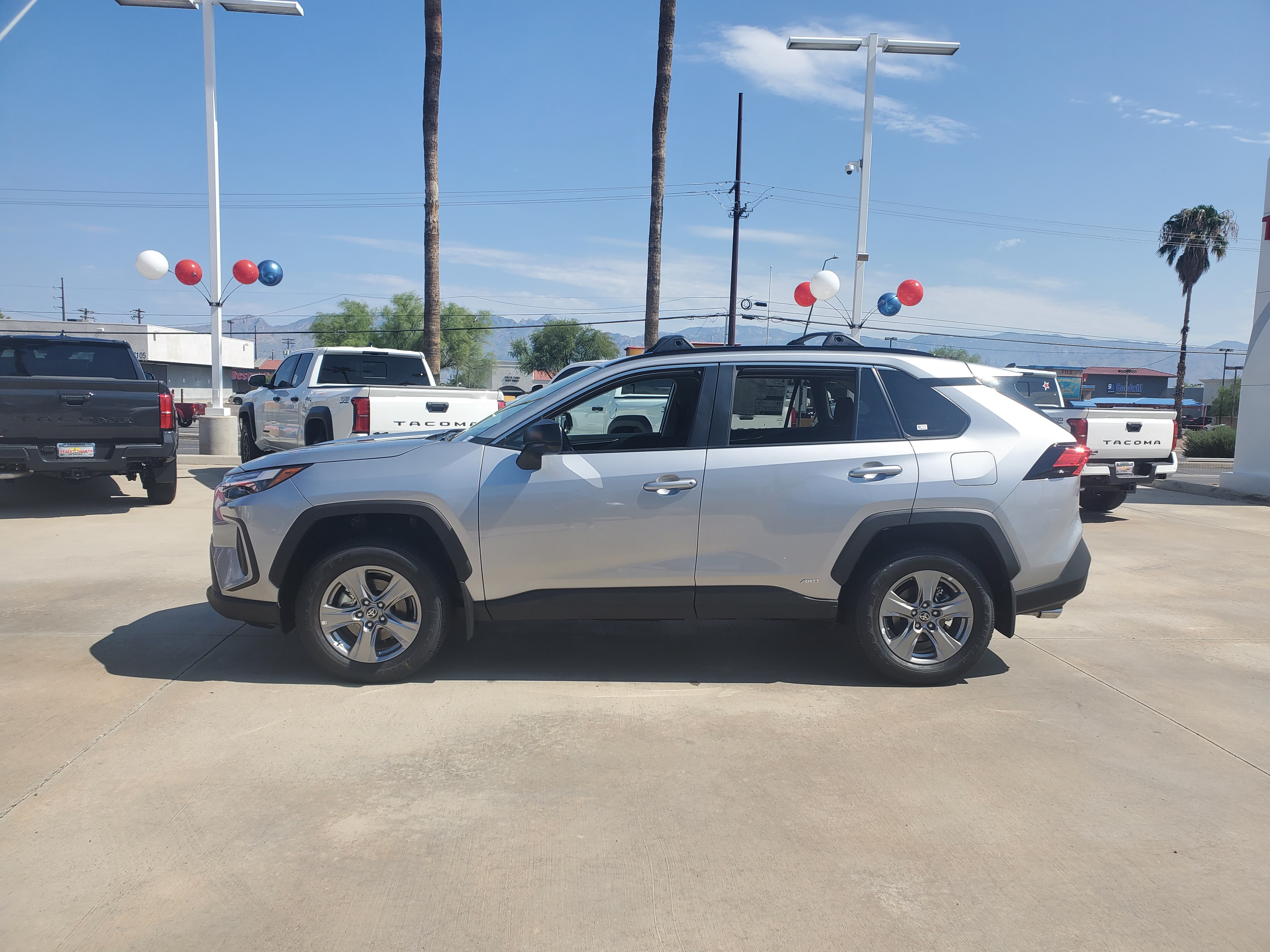 2024 Toyota RAV4 Hybrid LE 3