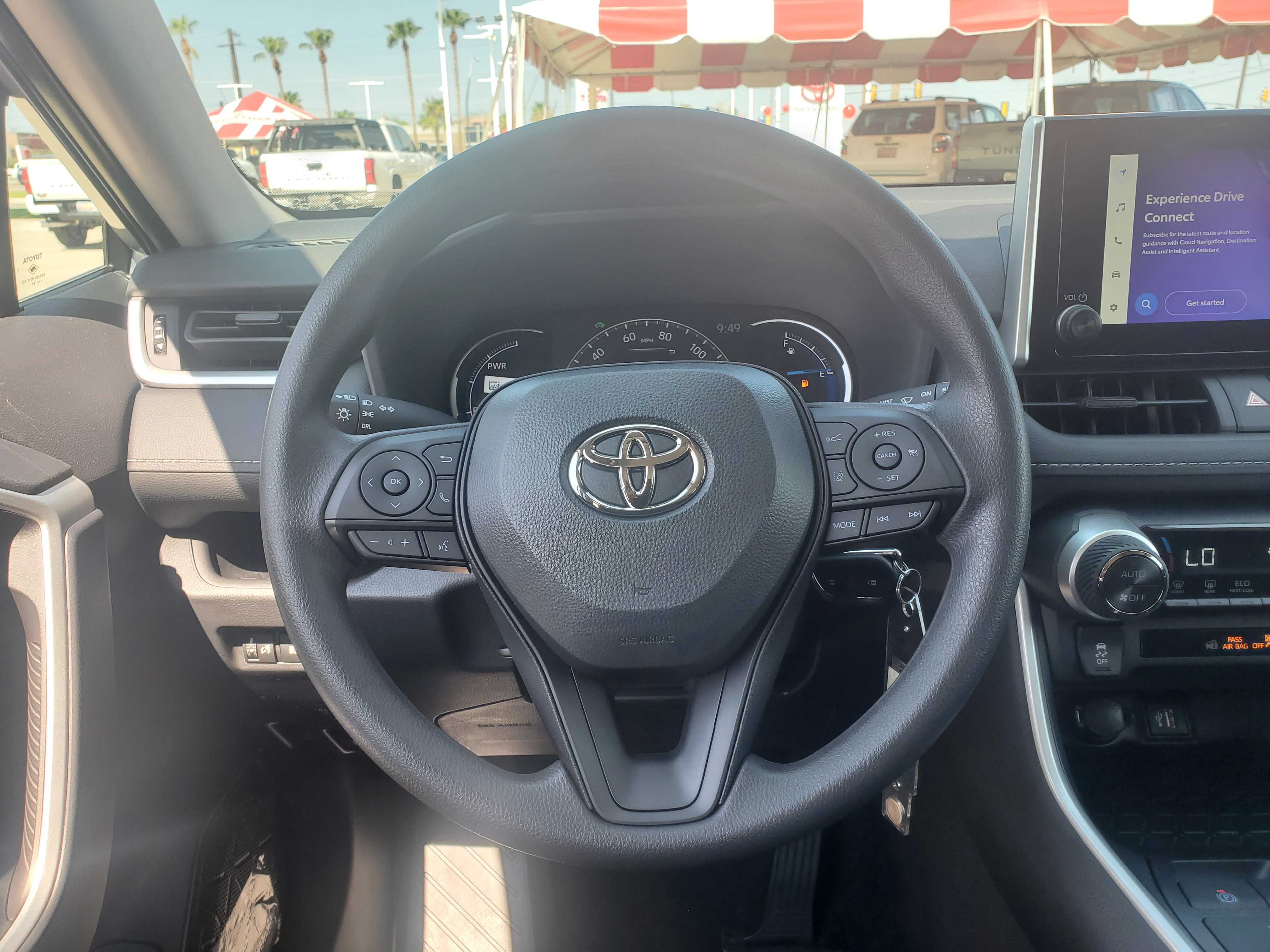 2024 Toyota RAV4 Hybrid LE 8