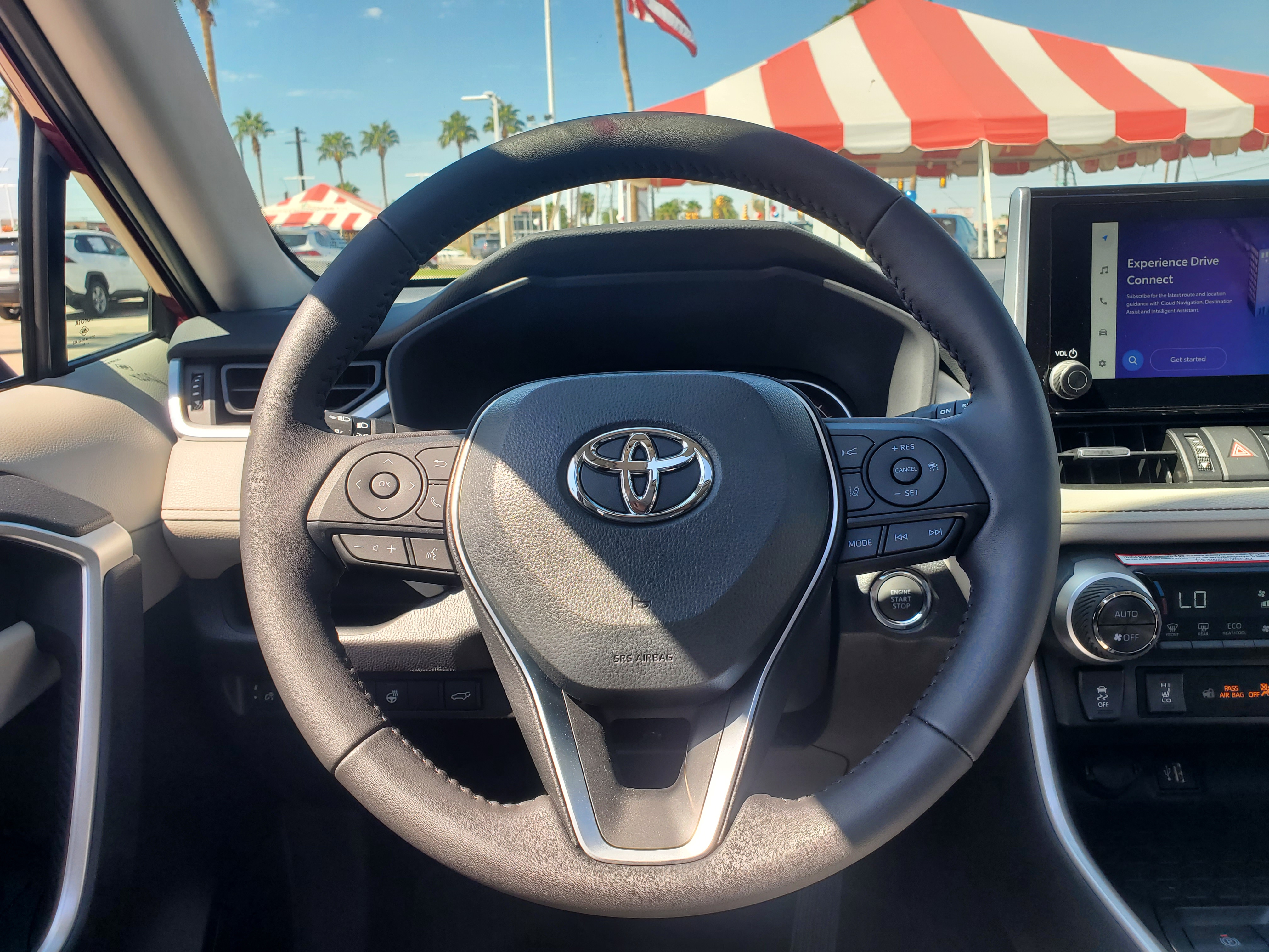 2024 Toyota RAV4 XLE Premium 8