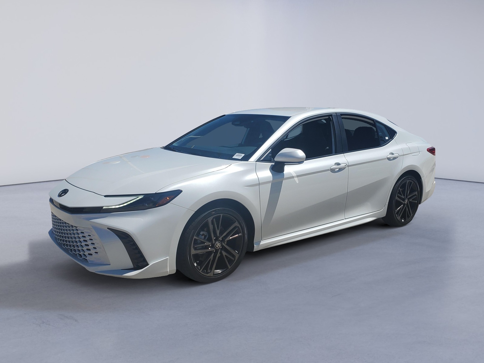 2025 Toyota Camry LE 1